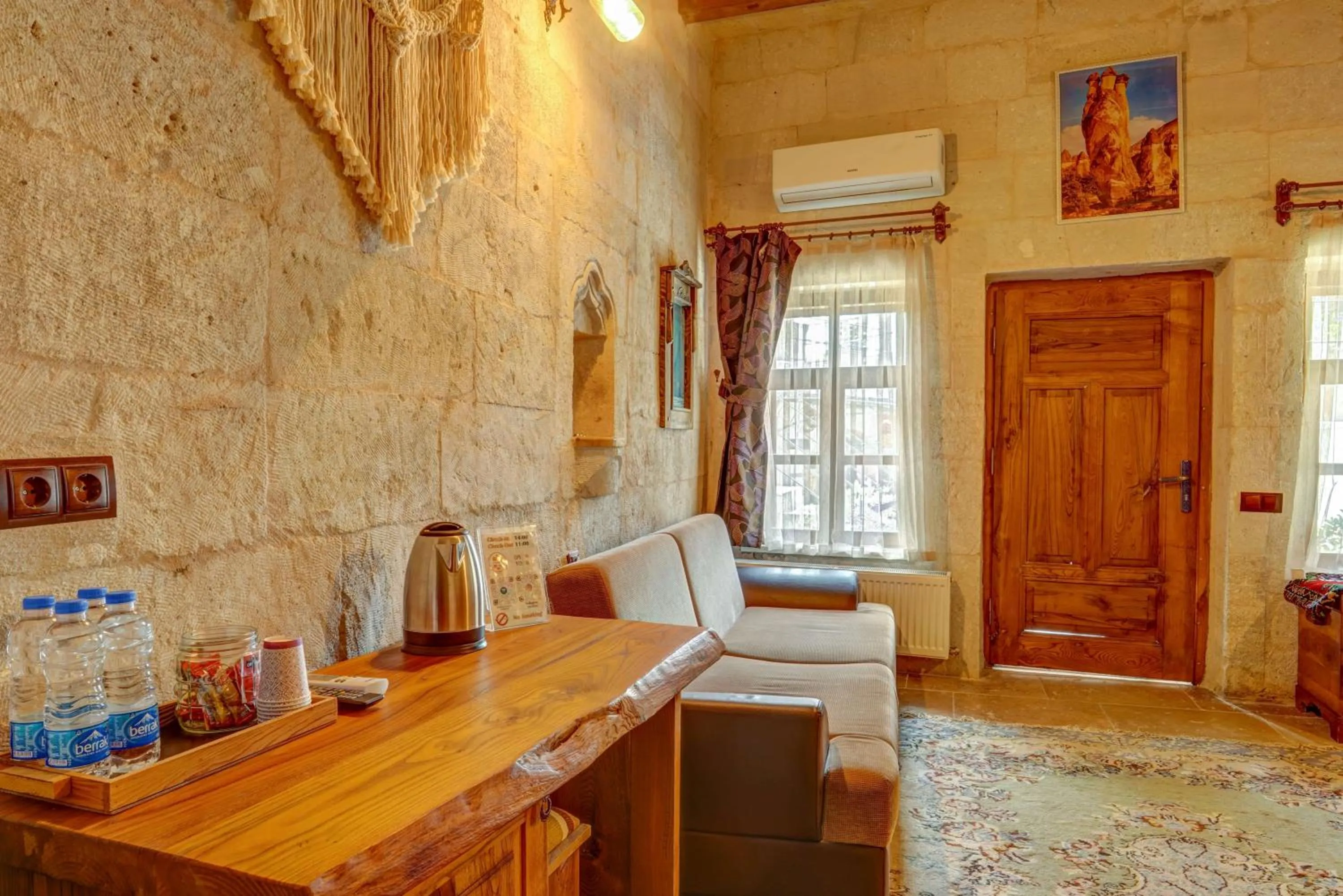 Living room in Avilla Cave Hotel