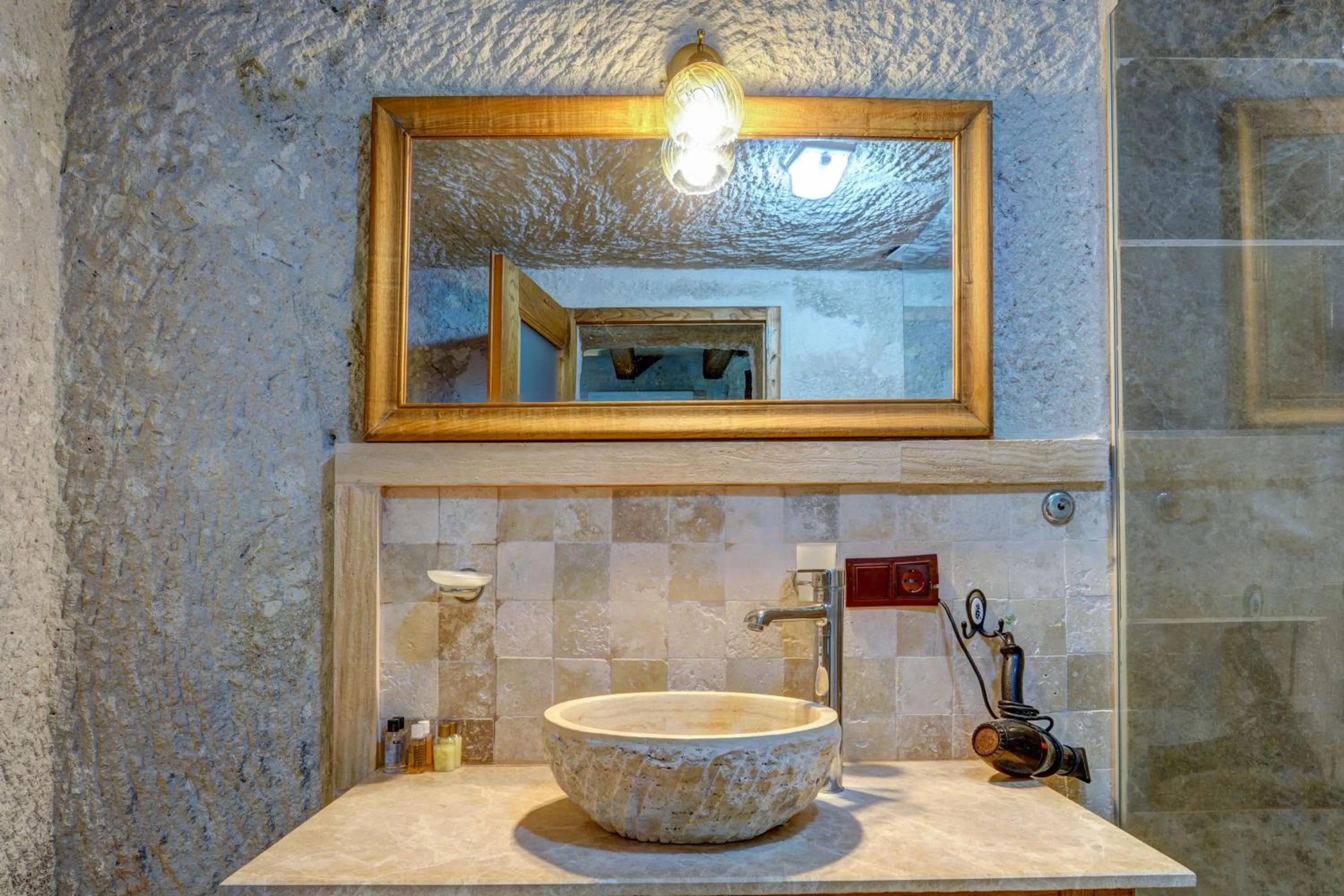 Bathroom in Avilla Cave Hotel