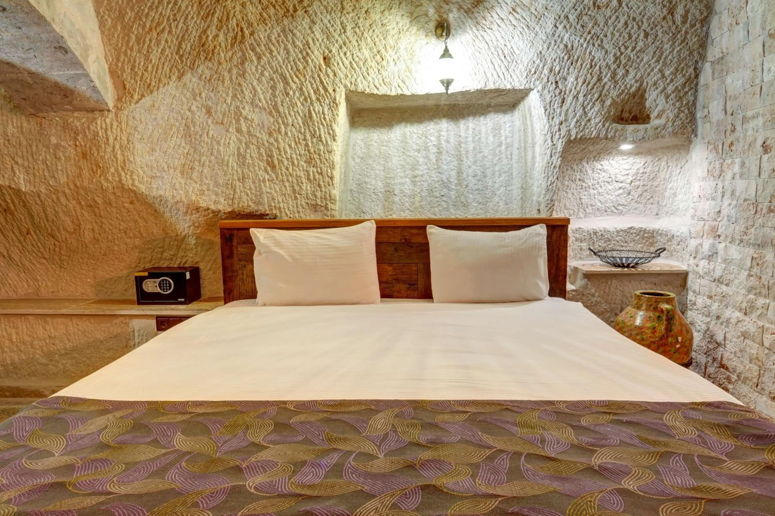 Bed in Avilla Cave Hotel