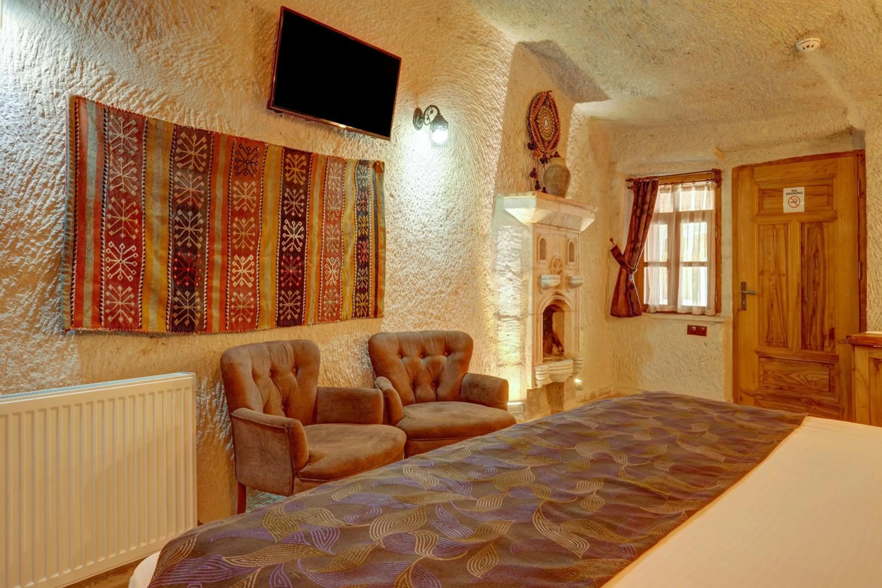 Photo of the whole room, Bed in Avilla Cave Hotel