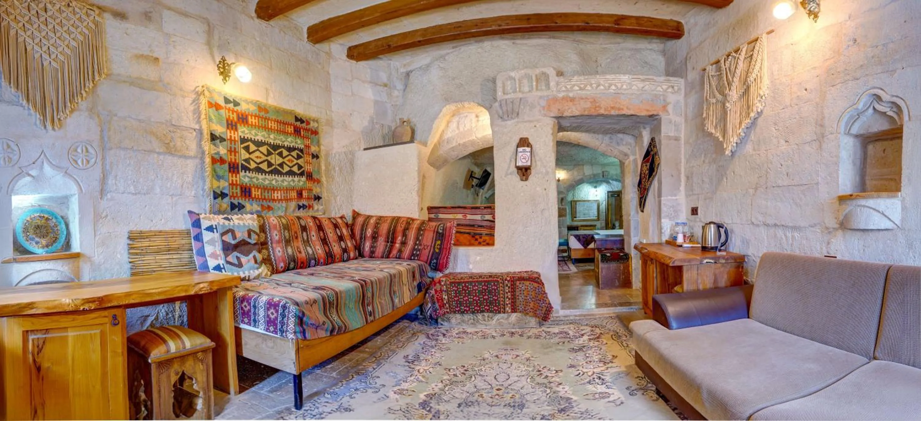 Photo of the whole room in Avilla Cave Hotel