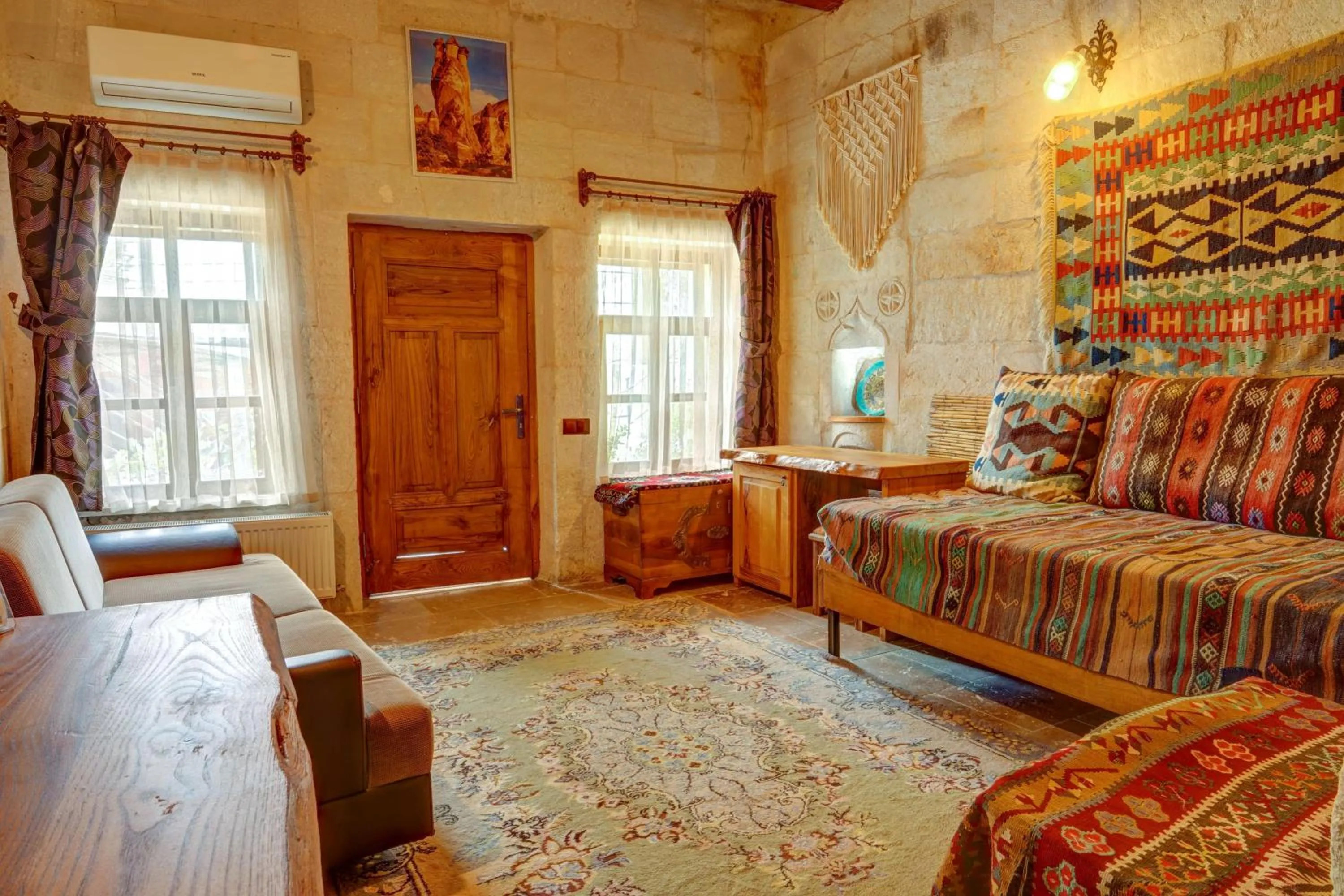 Living room, Bed in Avilla Cave Hotel
