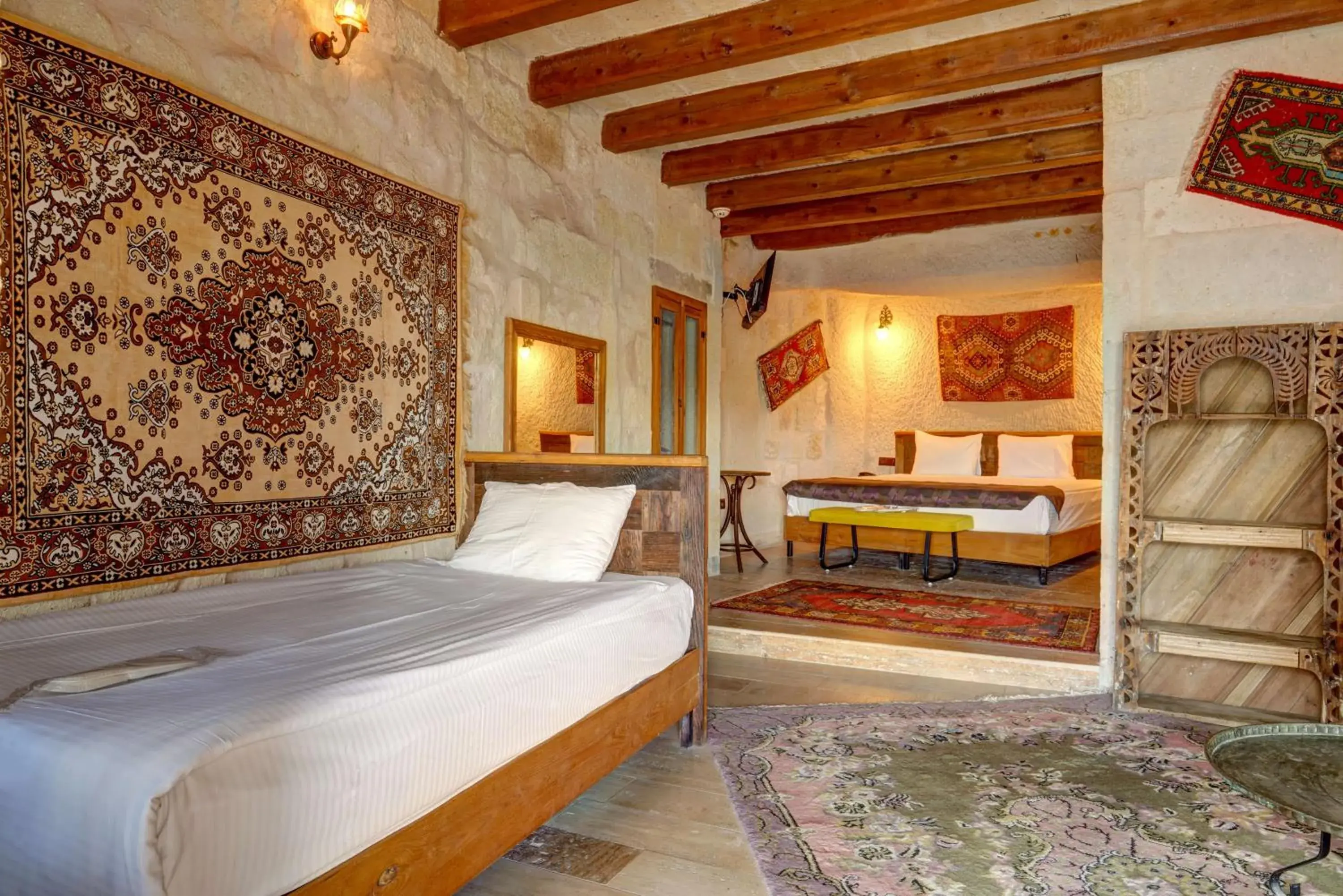 Deluxe Triple Room in Avilla Cave Hotel Deluxe Triple Room in Avilla Cave Hotel