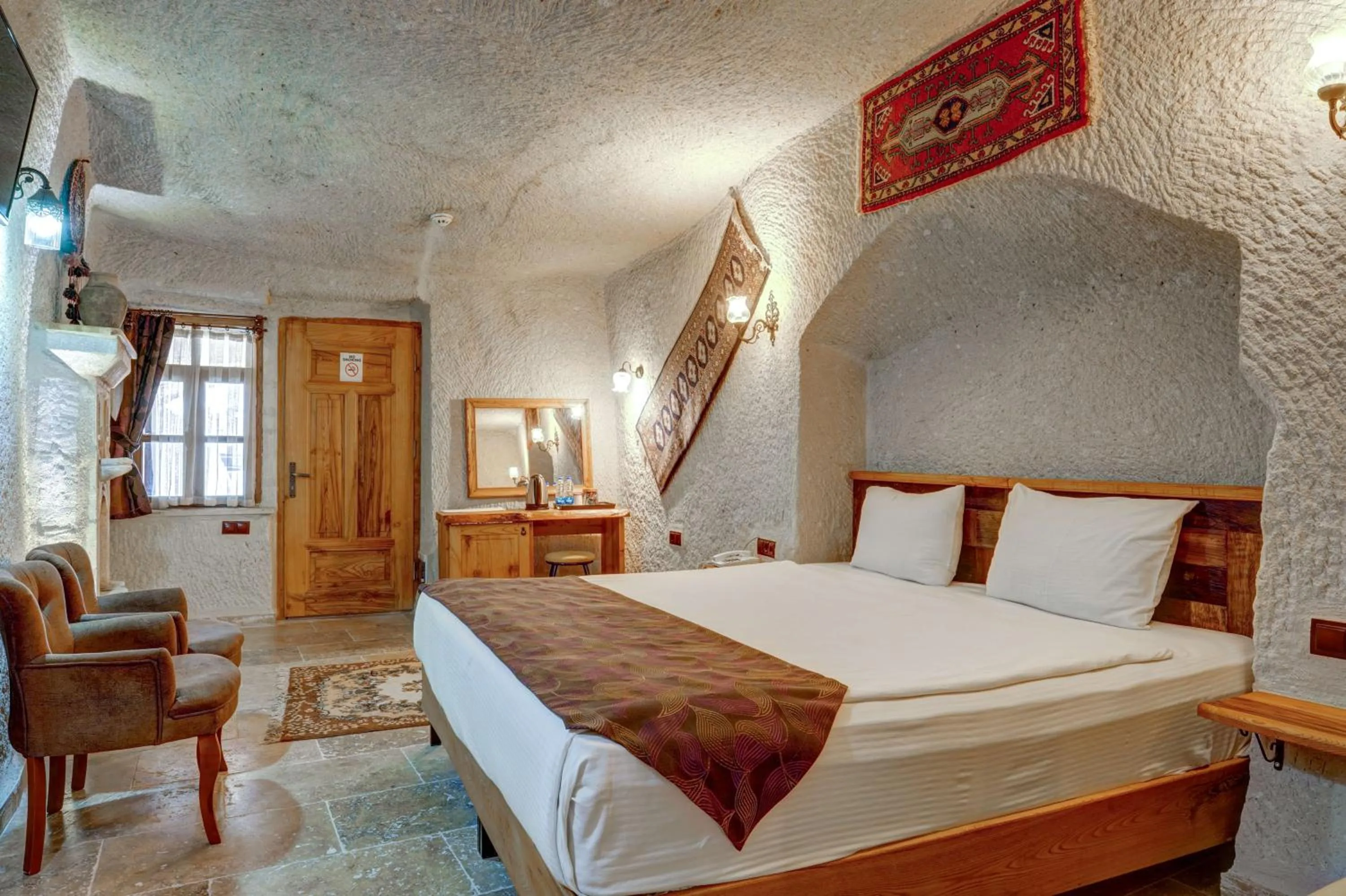 Photo of the whole room, Bed in Avilla Cave Hotel