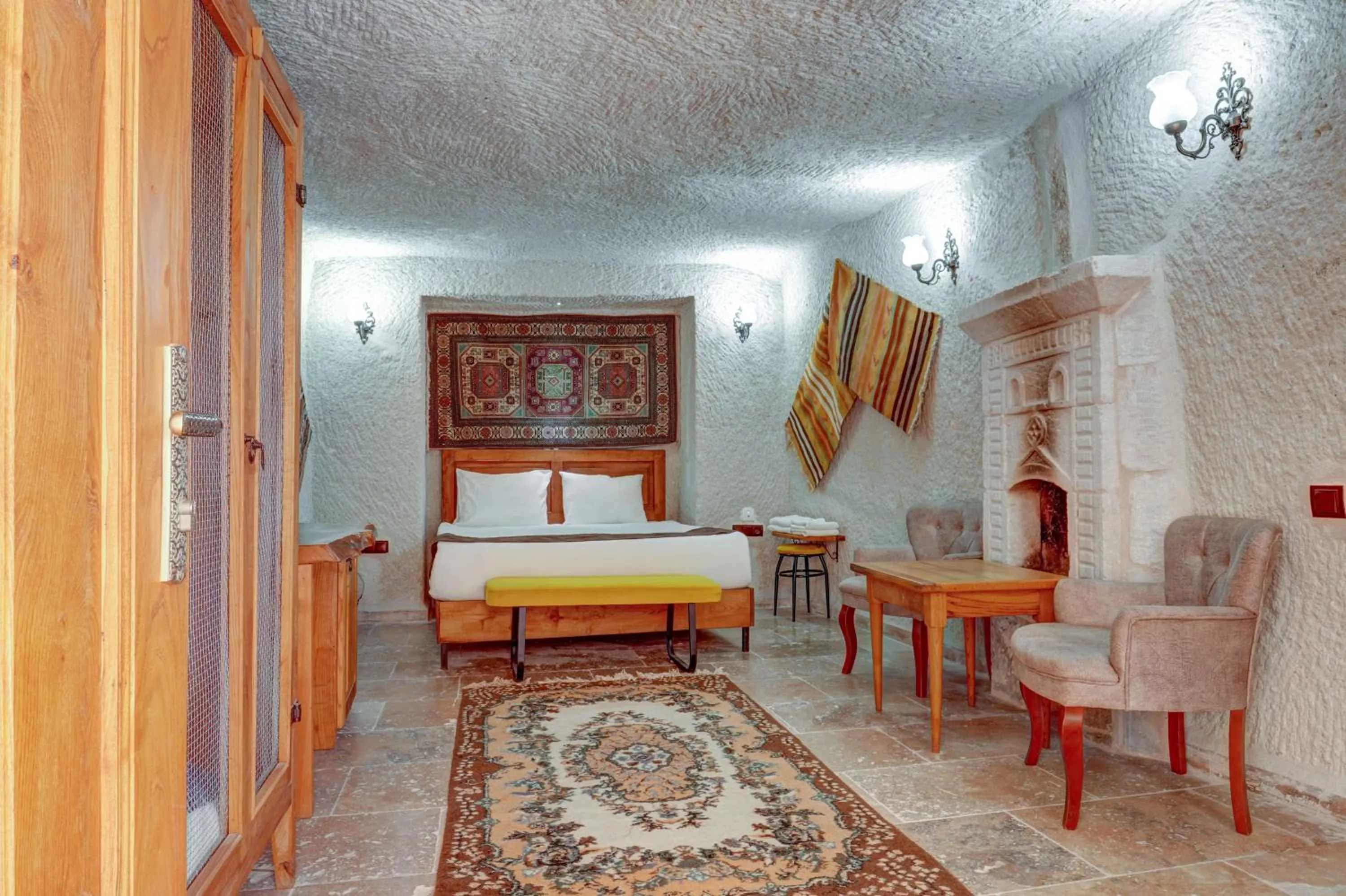 Photo of the whole room, Bed in Avilla Cave Hotel