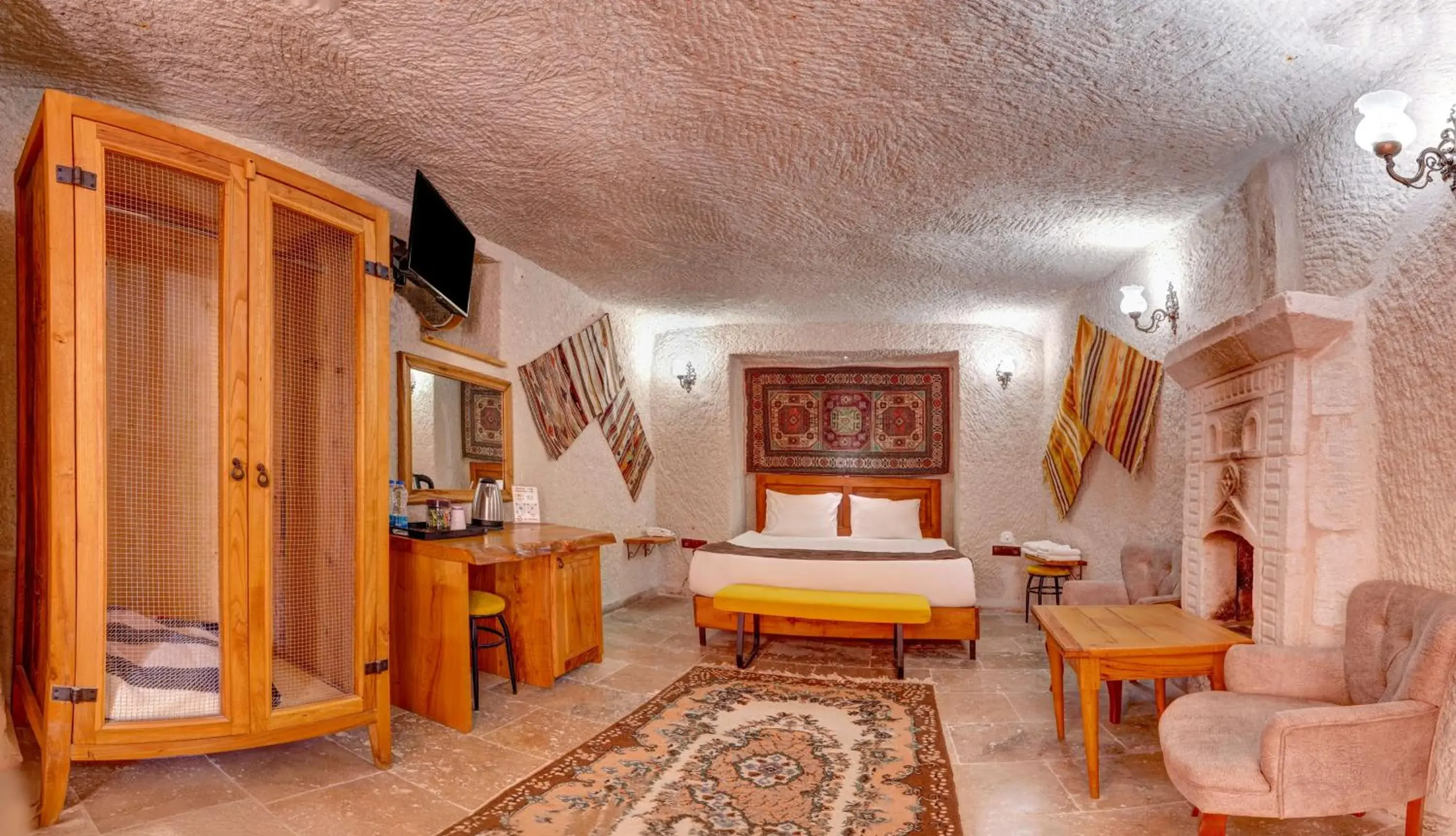 Deluxe Double Room in Avilla Cave Hotel Deluxe Double Room in Avilla Cave Hotel