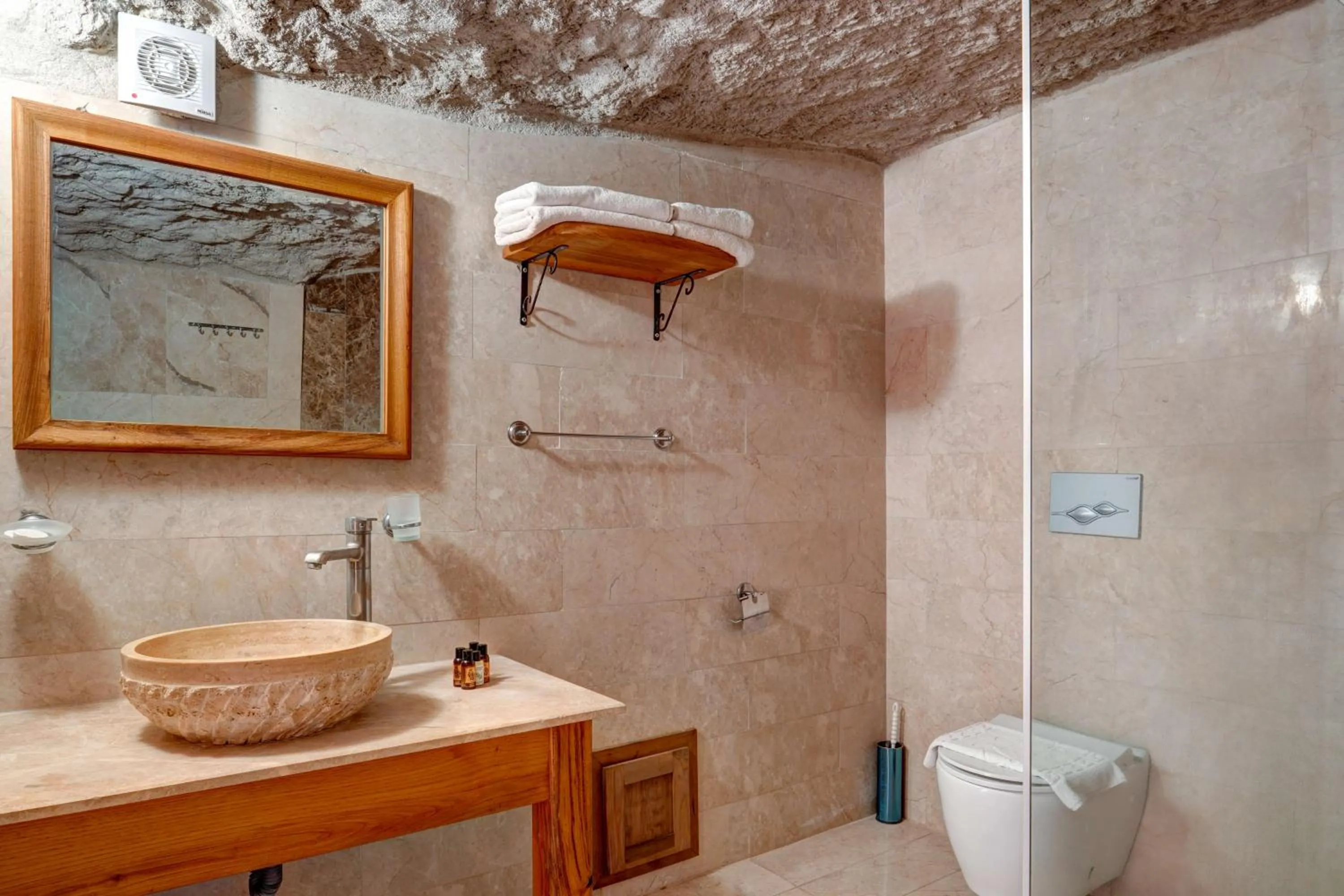 Bathroom in Avilla Cave Hotel