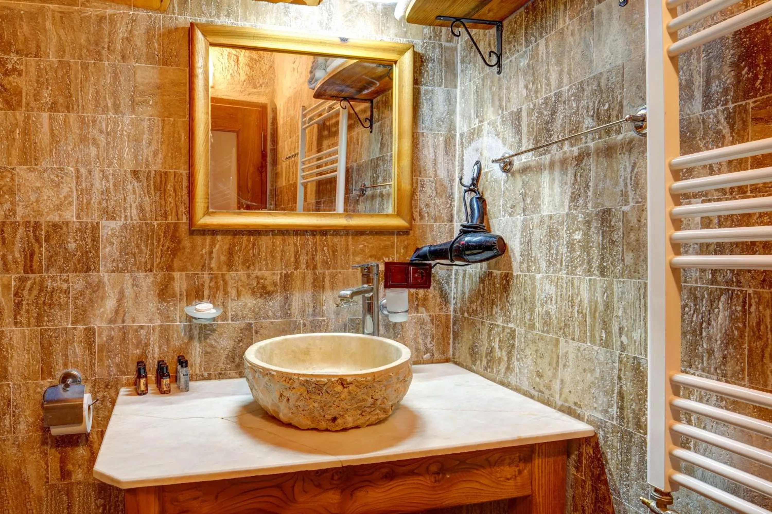 Bathroom in Avilla Cave Hotel