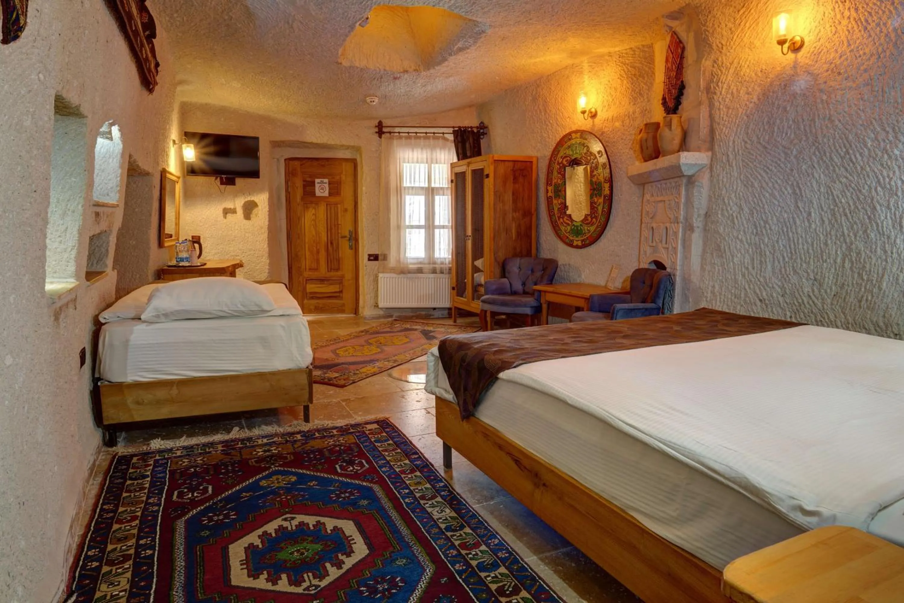 Photo of the whole room, Bed in Avilla Cave Hotel