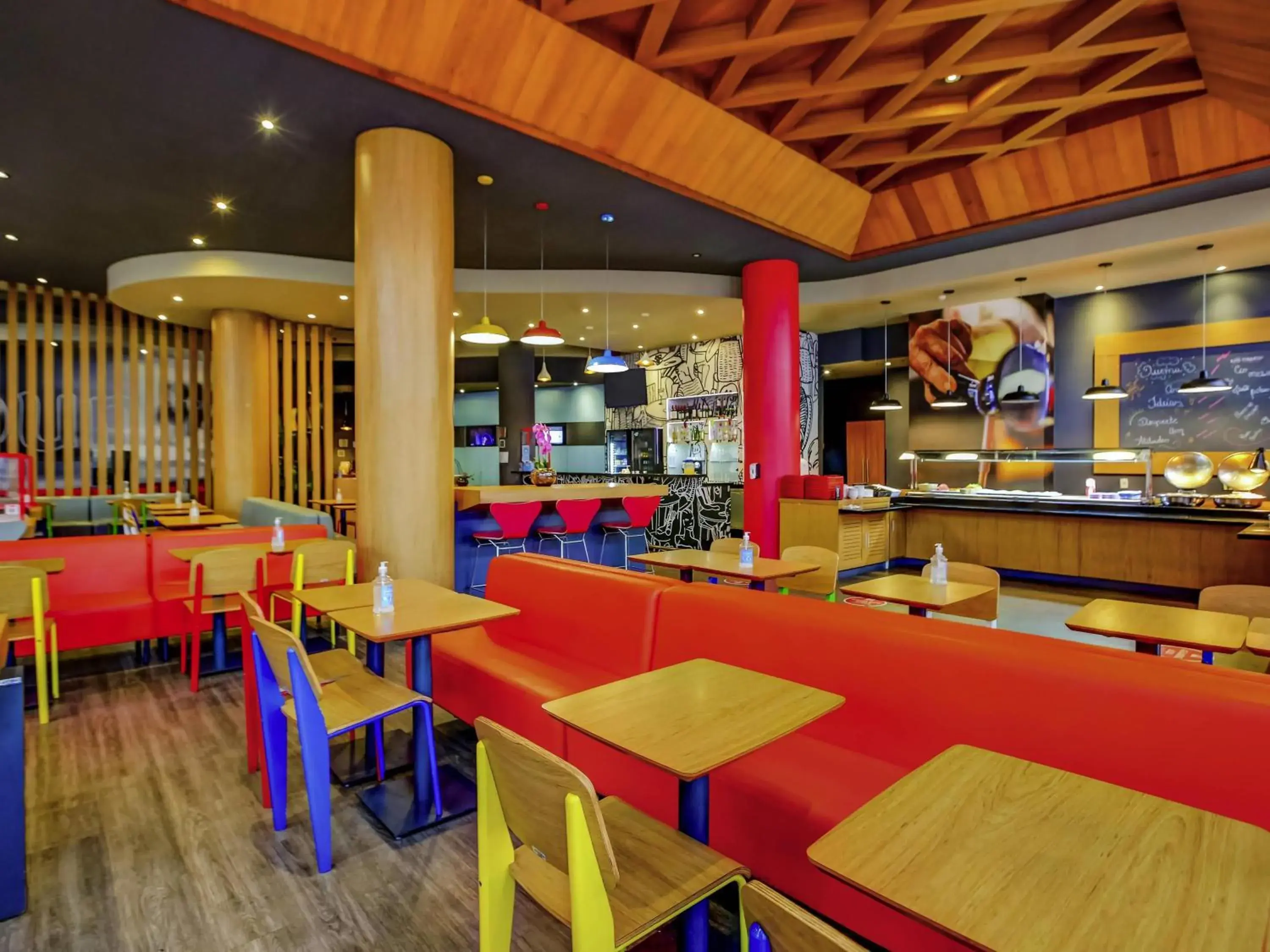 Restaurant/places to eat in ibis Tambore Restaurant/places to eat in ibis Tambore