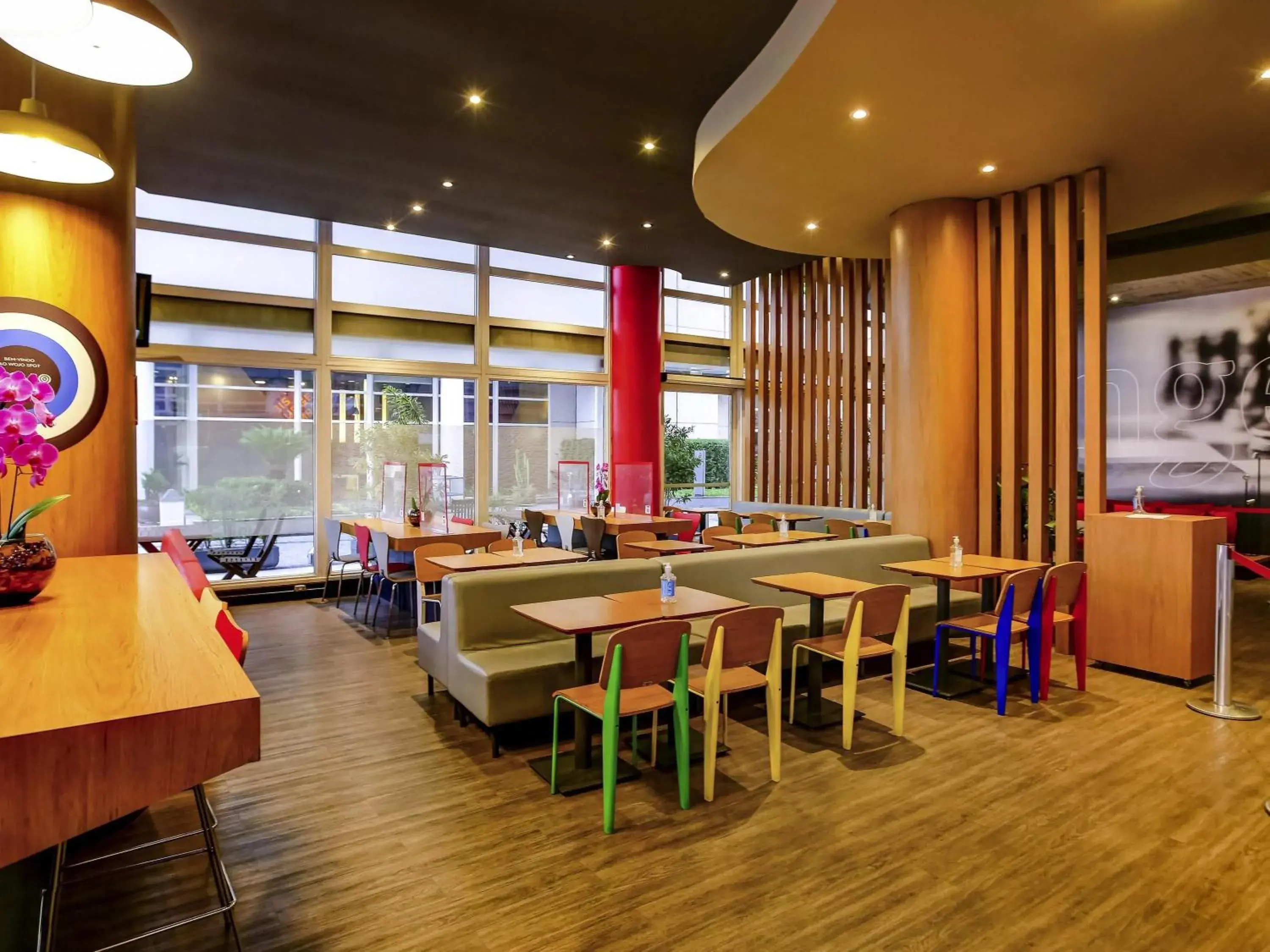 Restaurant/places to eat in ibis Tambore Restaurant/places to eat in ibis Tambore