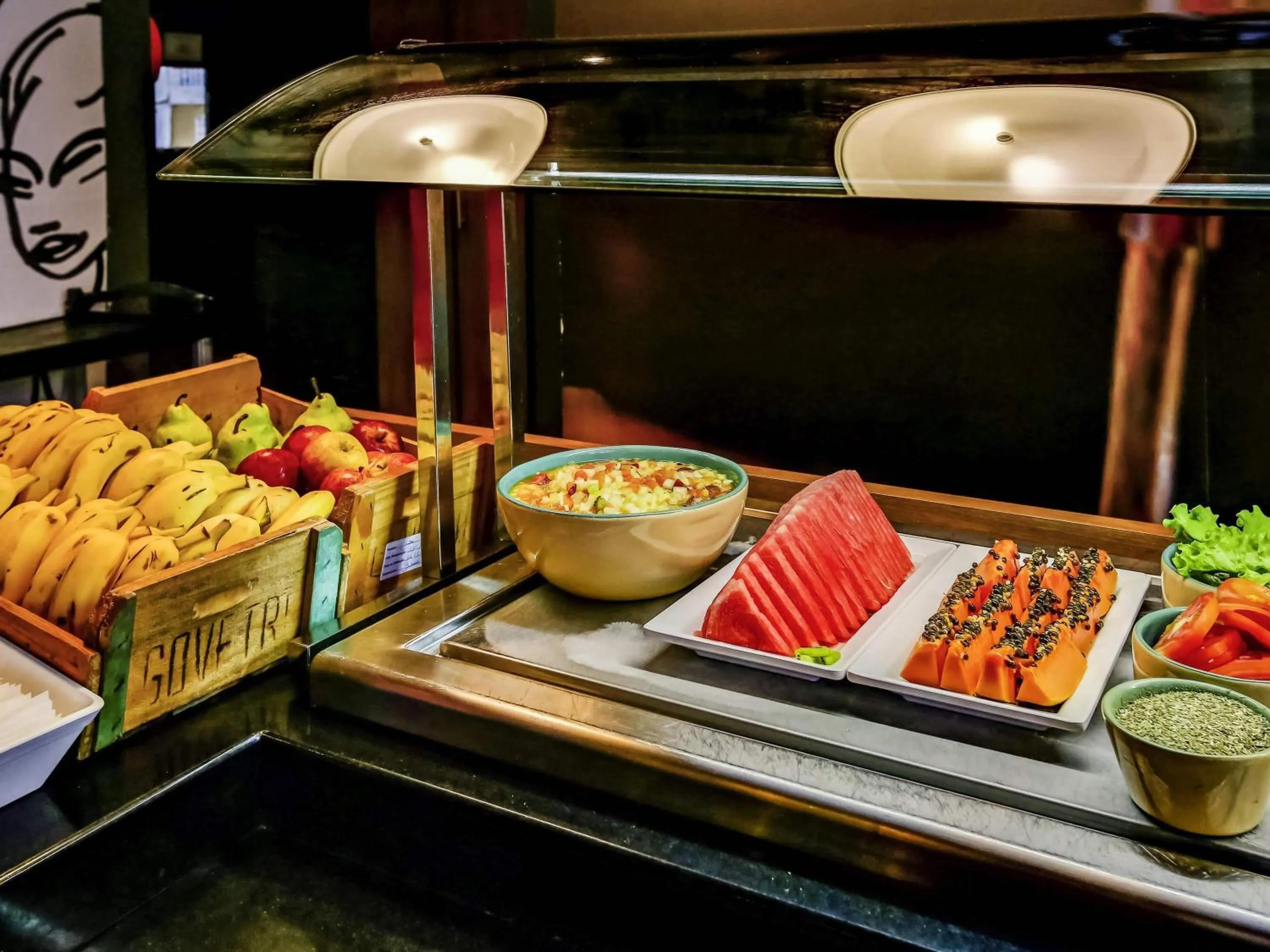 Restaurant/places to eat in ibis Tambore