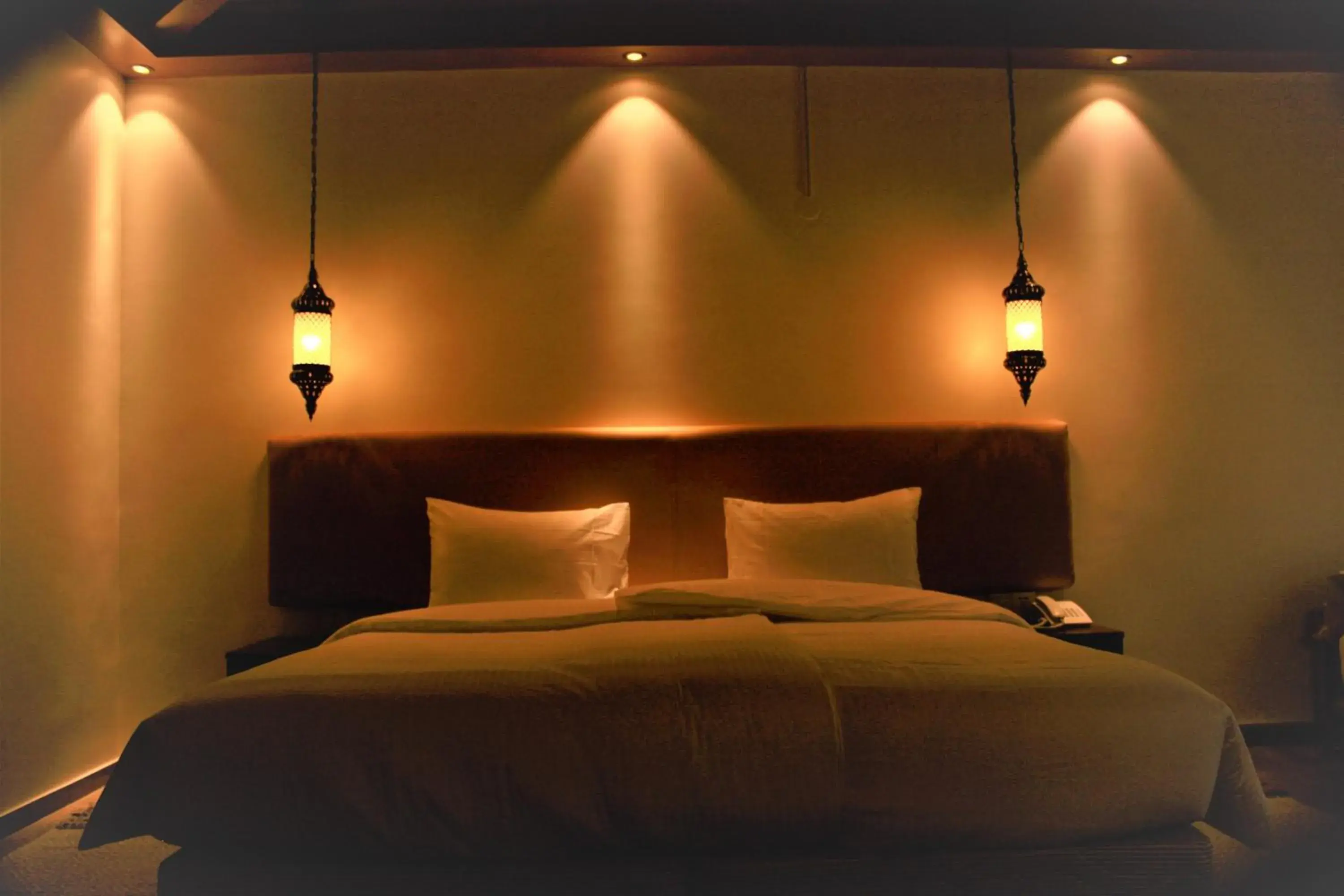 Bedroom, Bed in Arabian Nights Resort & Spa Bedroom, Bed in Arabian Nights Resort & Spa