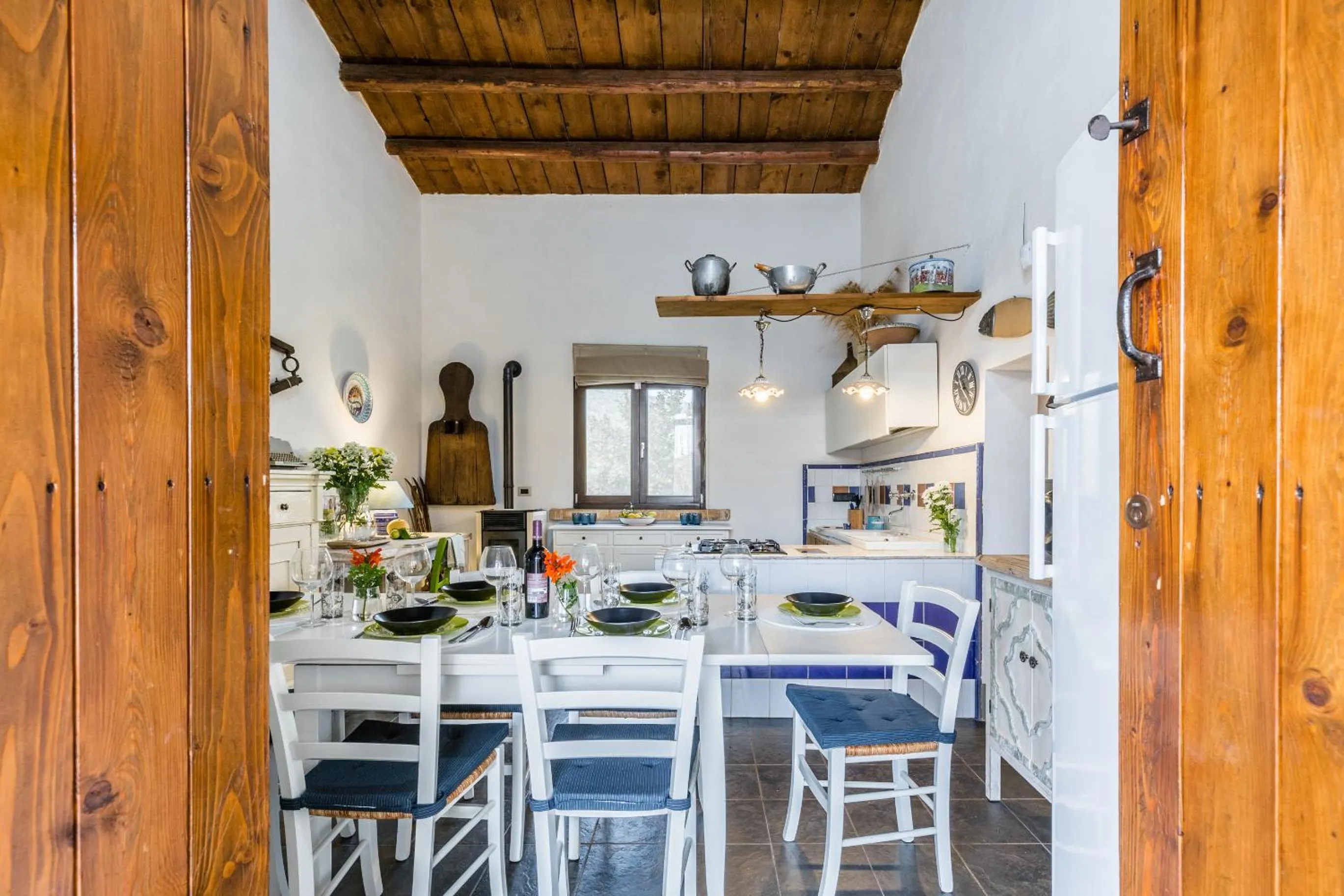 Authentic Sicilian Charm, pool, sea view, wi-fi & parking