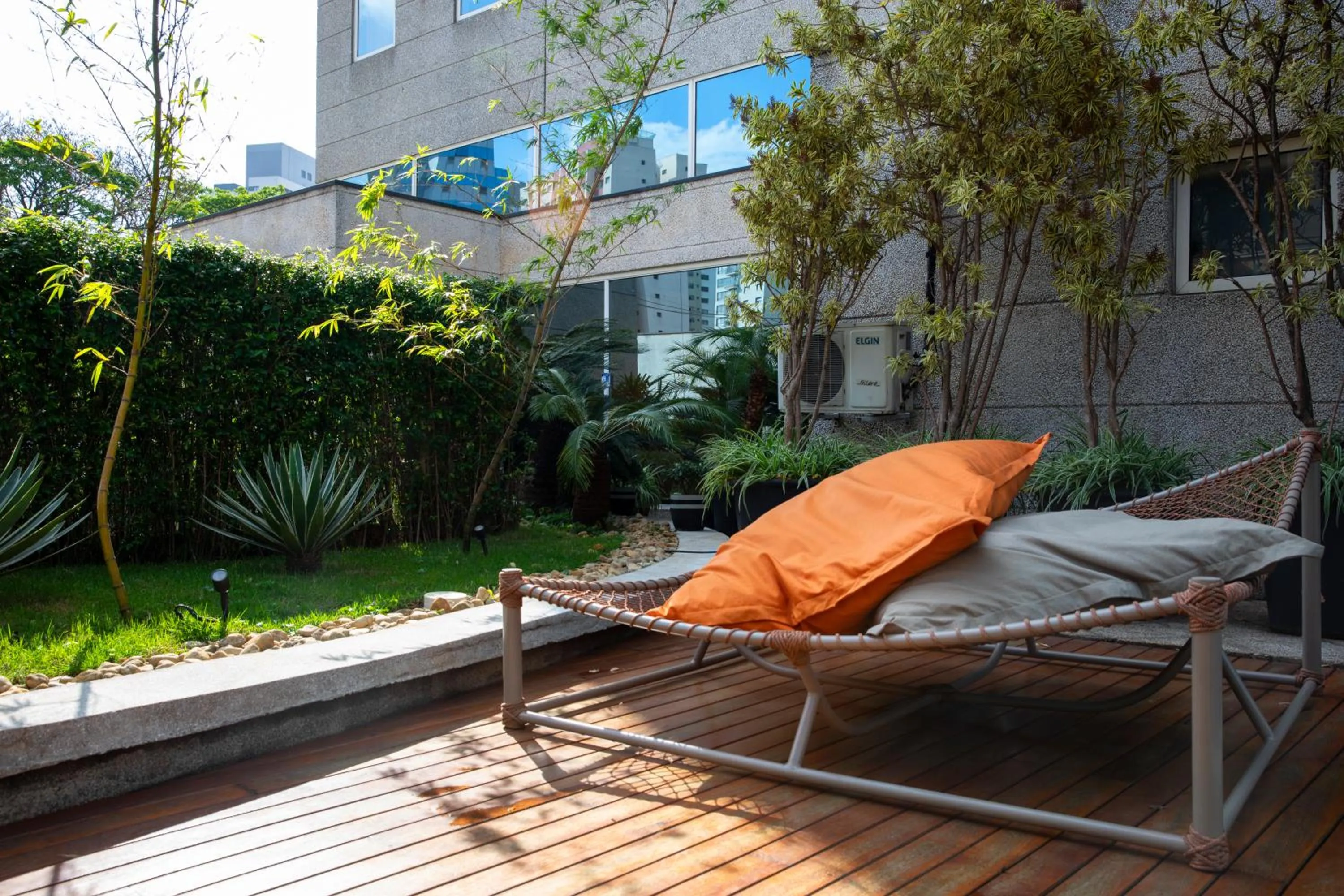 sunbed in ibis budget Sao Paulo Paraiso