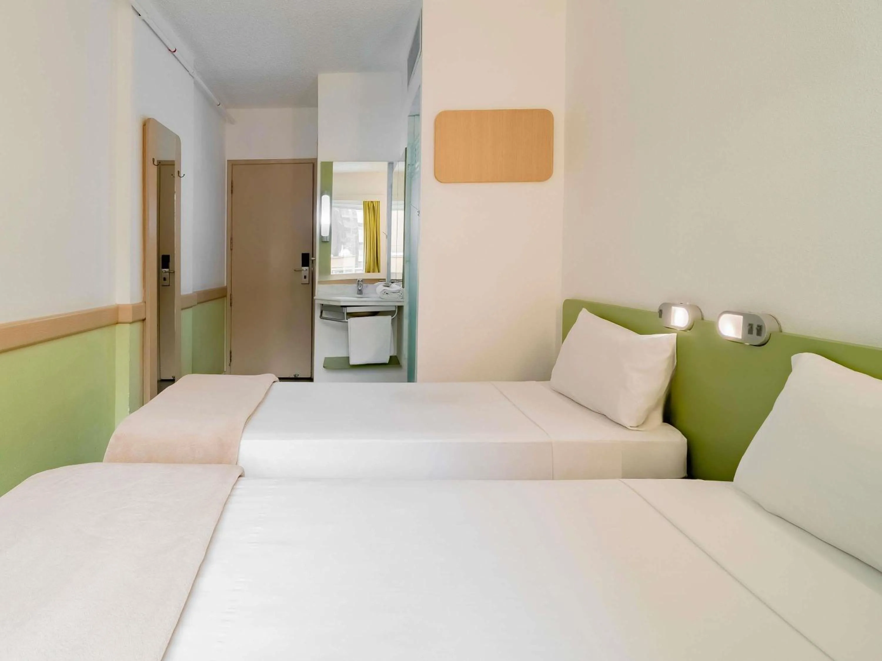 Bedroom, Bed in ibis budget Sao Paulo Paraiso