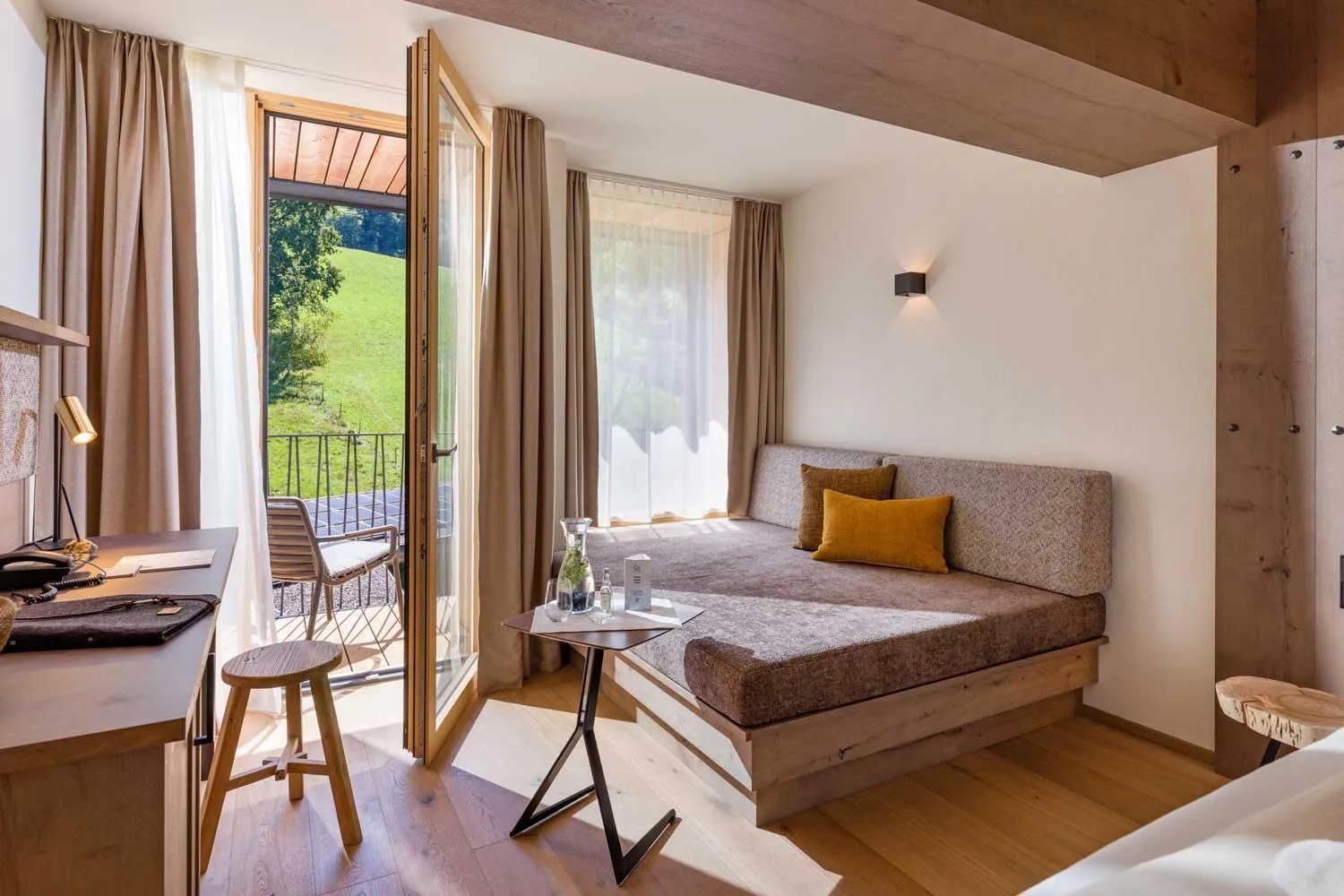 Seating area, Bed in Hotel Penzinghof