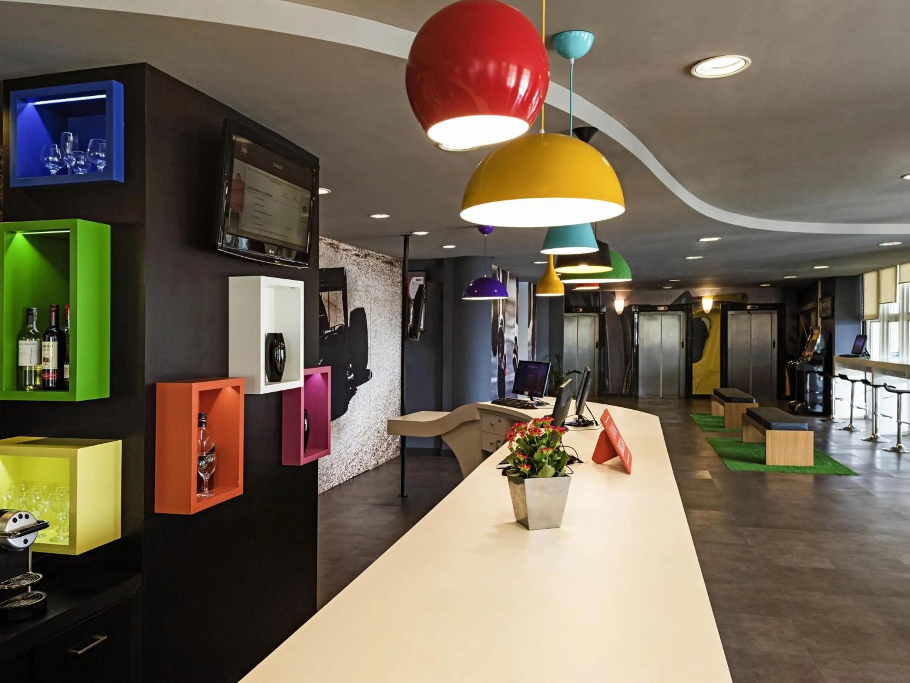 Lounge or bar in ibis Sao Paulo Interlagos