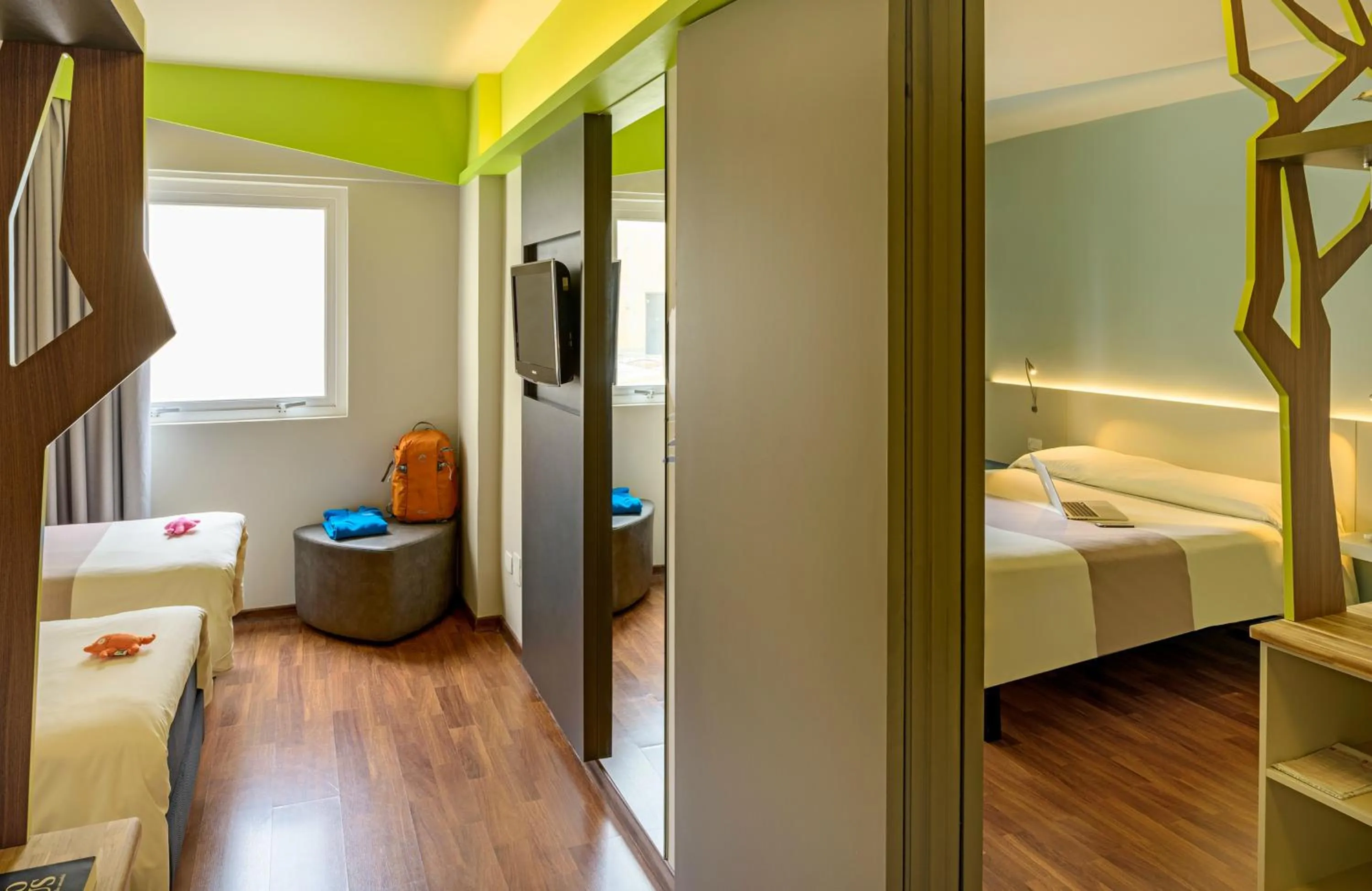 Photo of the whole room, Bed in ibis Styles Curitiba Centro Civico