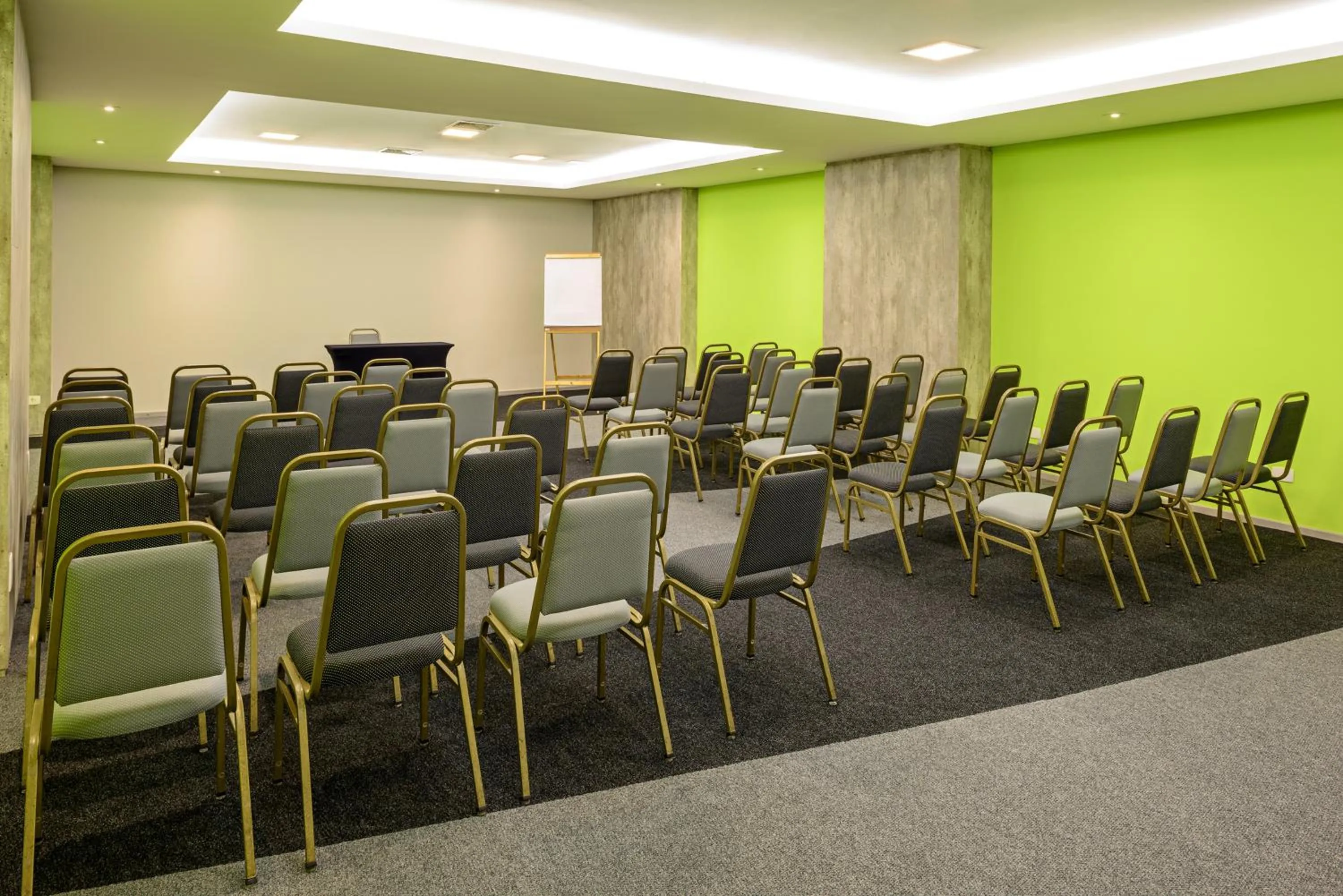 Business facilities in ibis Styles Curitiba Centro Civico