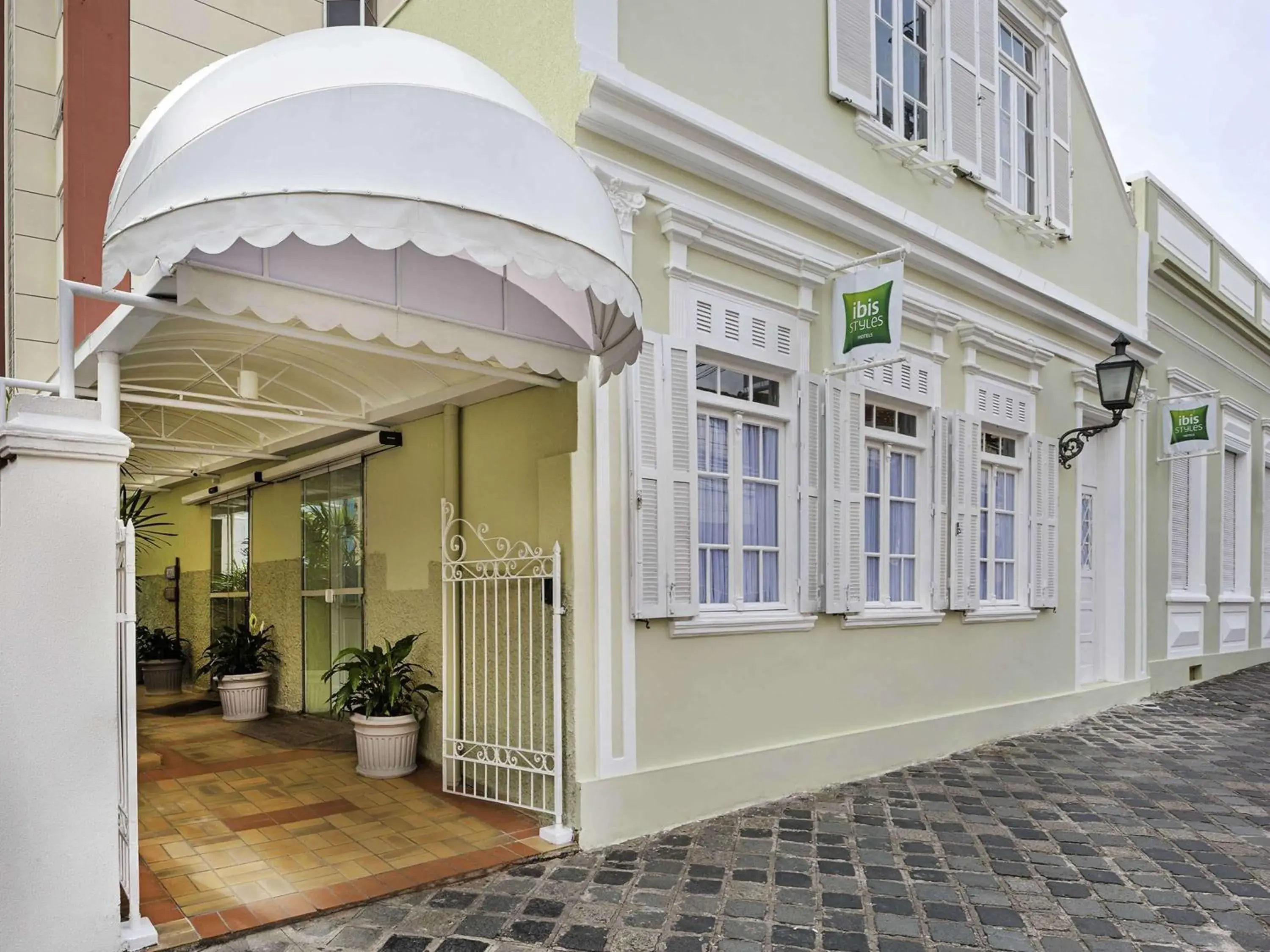 Property building in ibis Styles Curitiba Centro Civico Property building in ibis Styles Curitiba Centro Civico