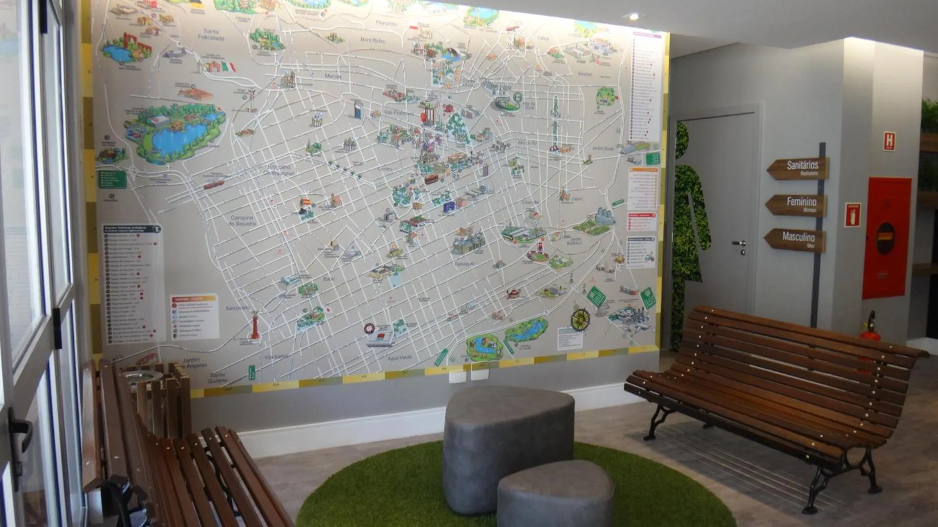 Lobby or reception in ibis Styles Curitiba Centro Civico