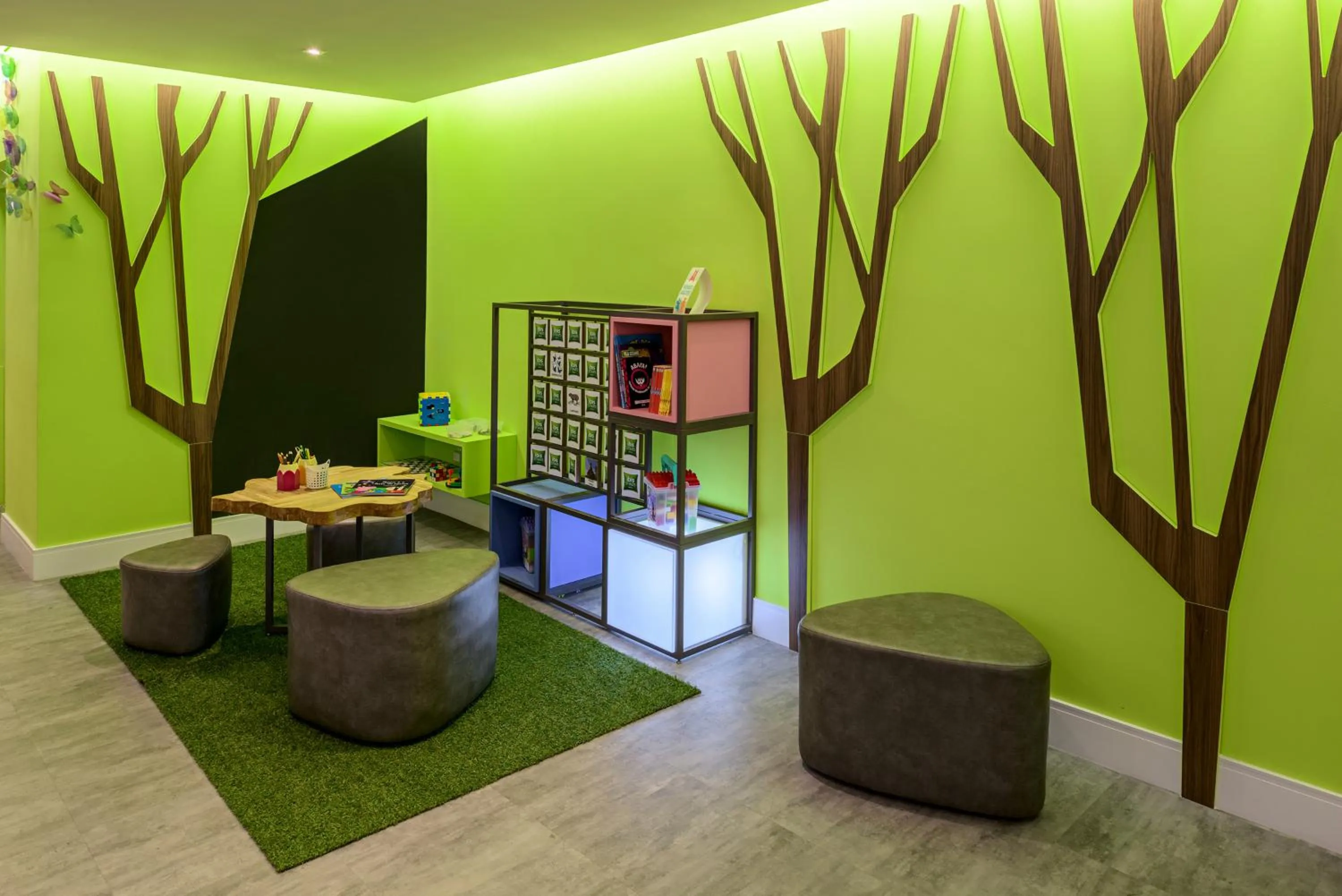 Lobby or reception in ibis Styles Curitiba Centro Civico