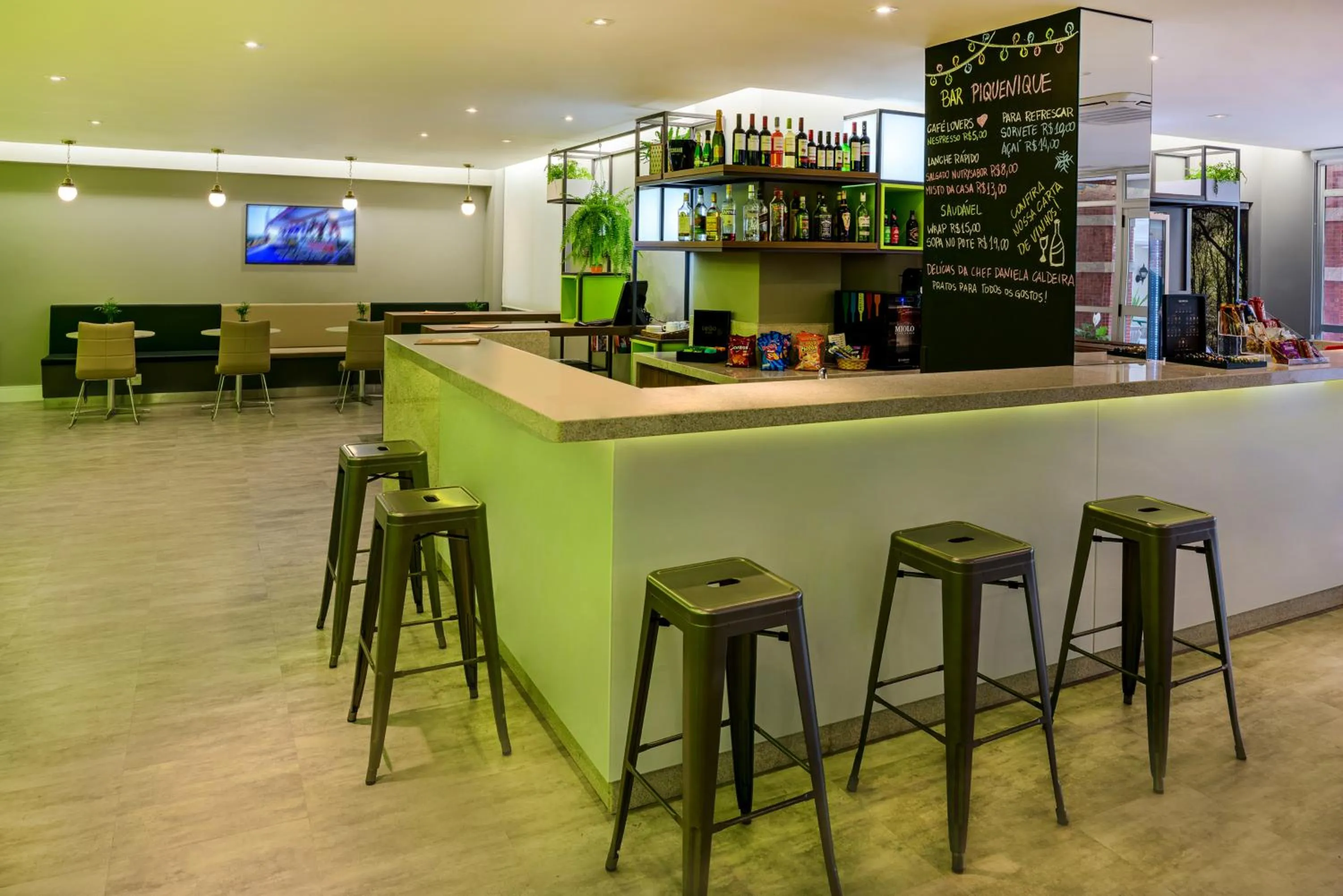 Lounge or bar in ibis Styles Curitiba Centro Civico