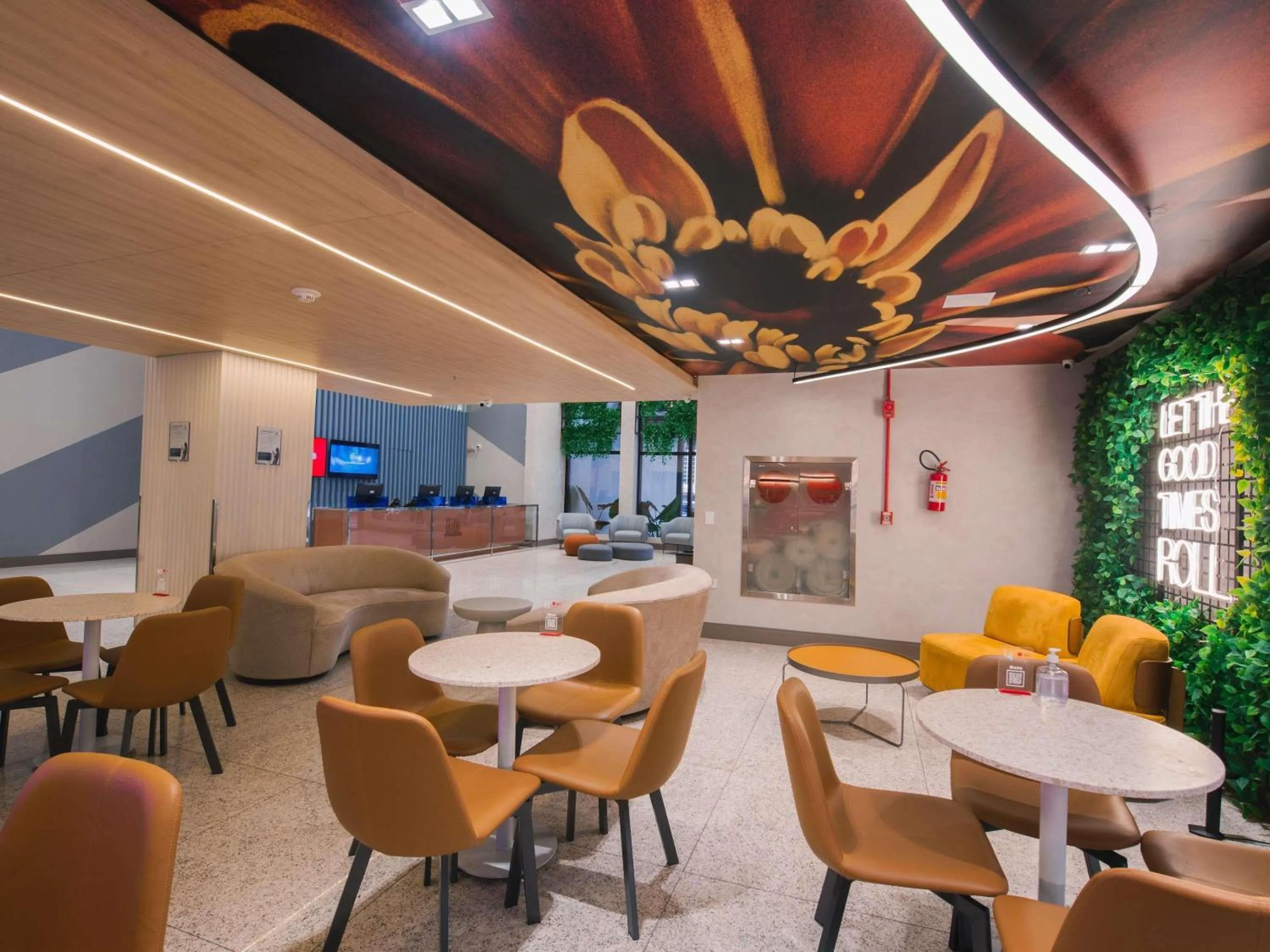 Property building in ibis Curitiba Shopping