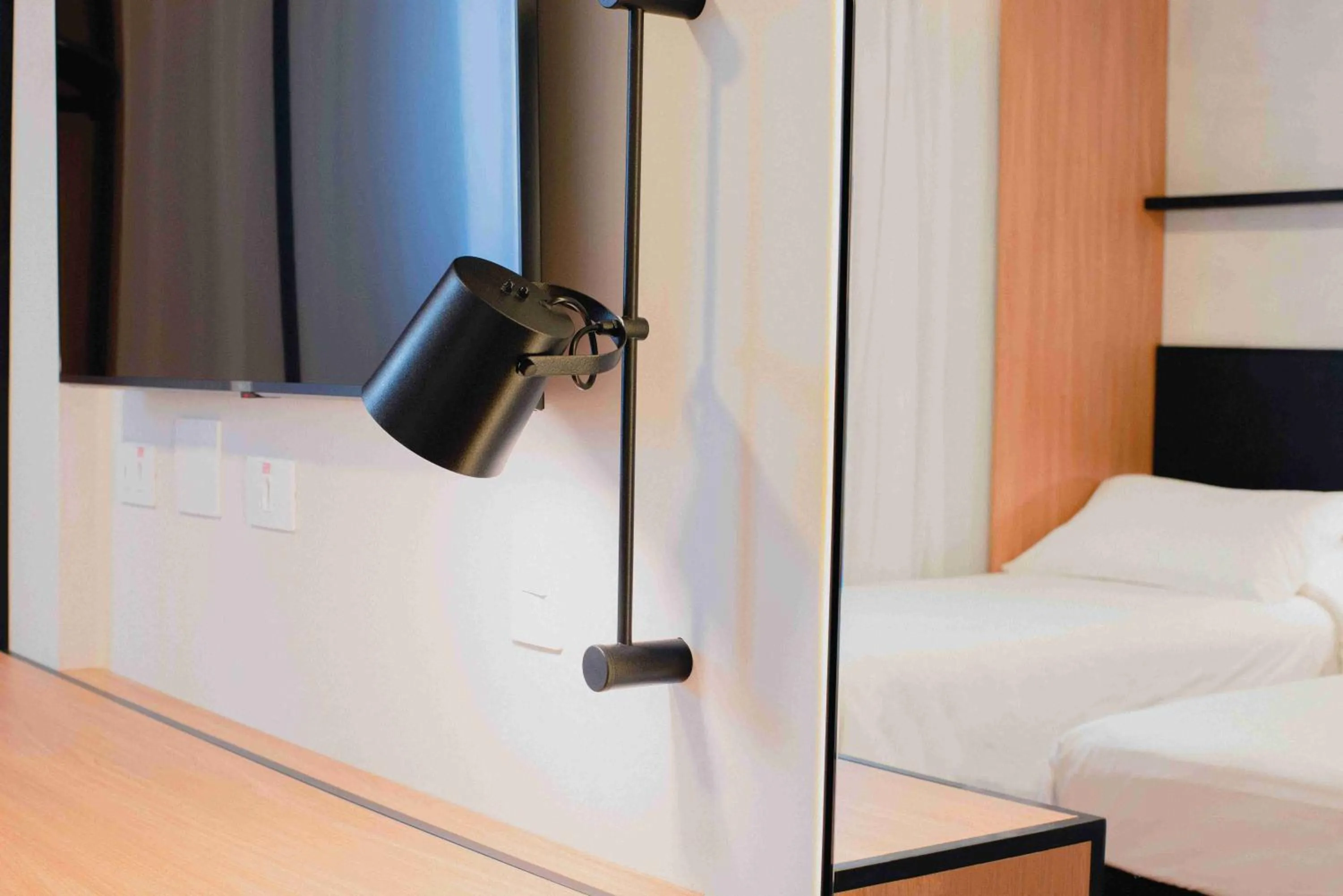 Decorative detail, Bed in ibis Curitiba Shopping