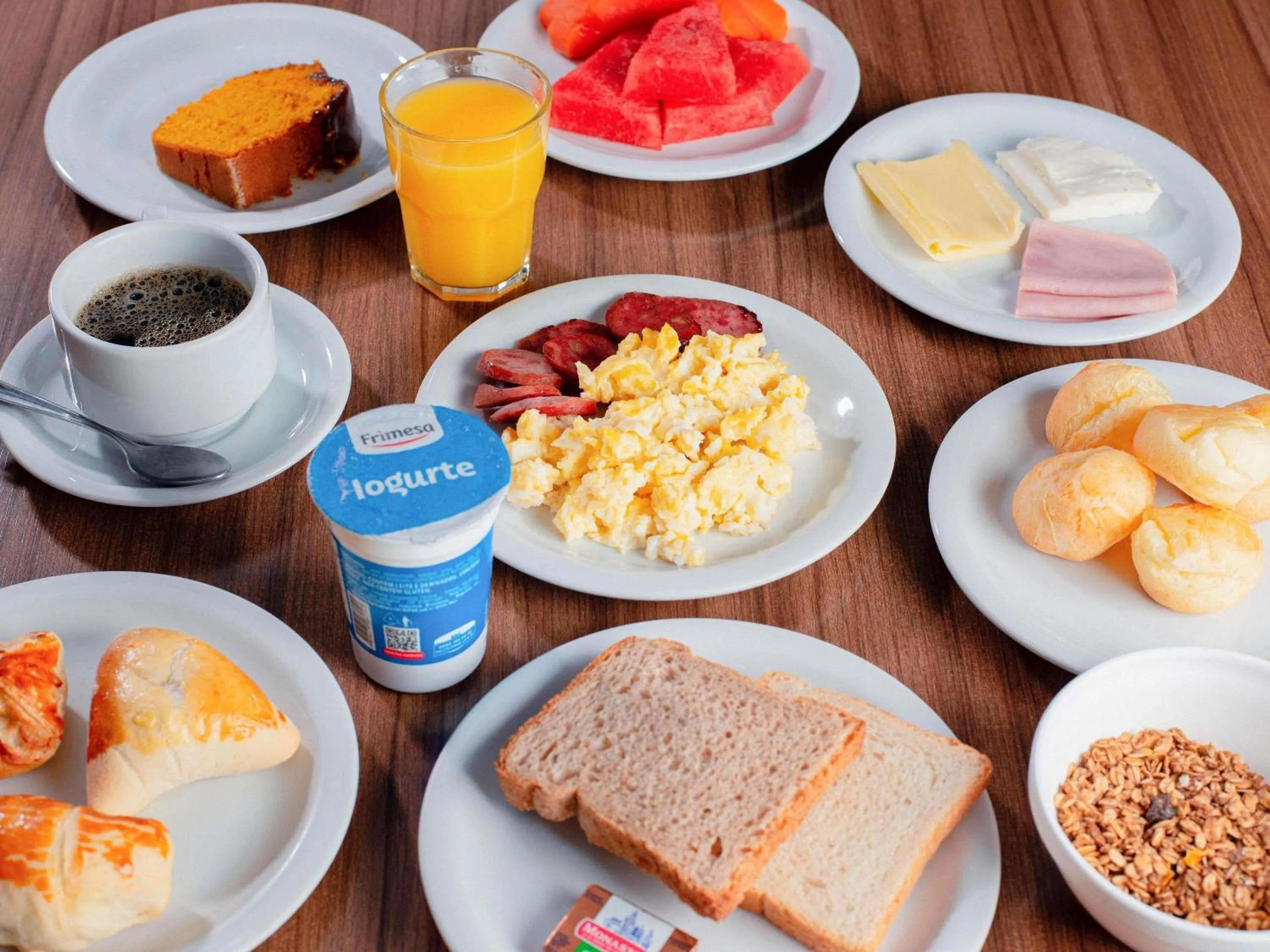 Breakfast in ibis Curitiba Shopping