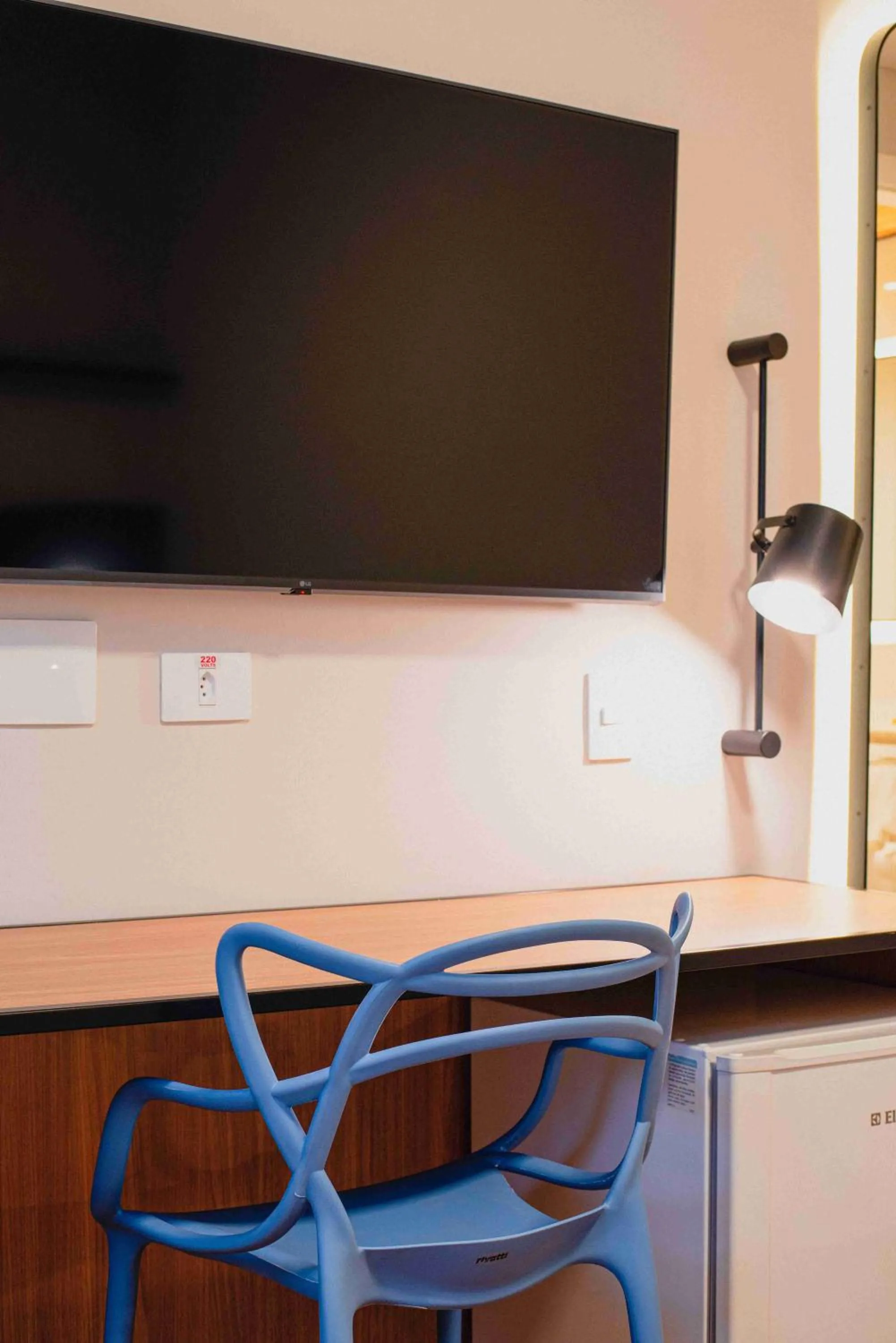 TV and multimedia in ibis Curitiba Shopping