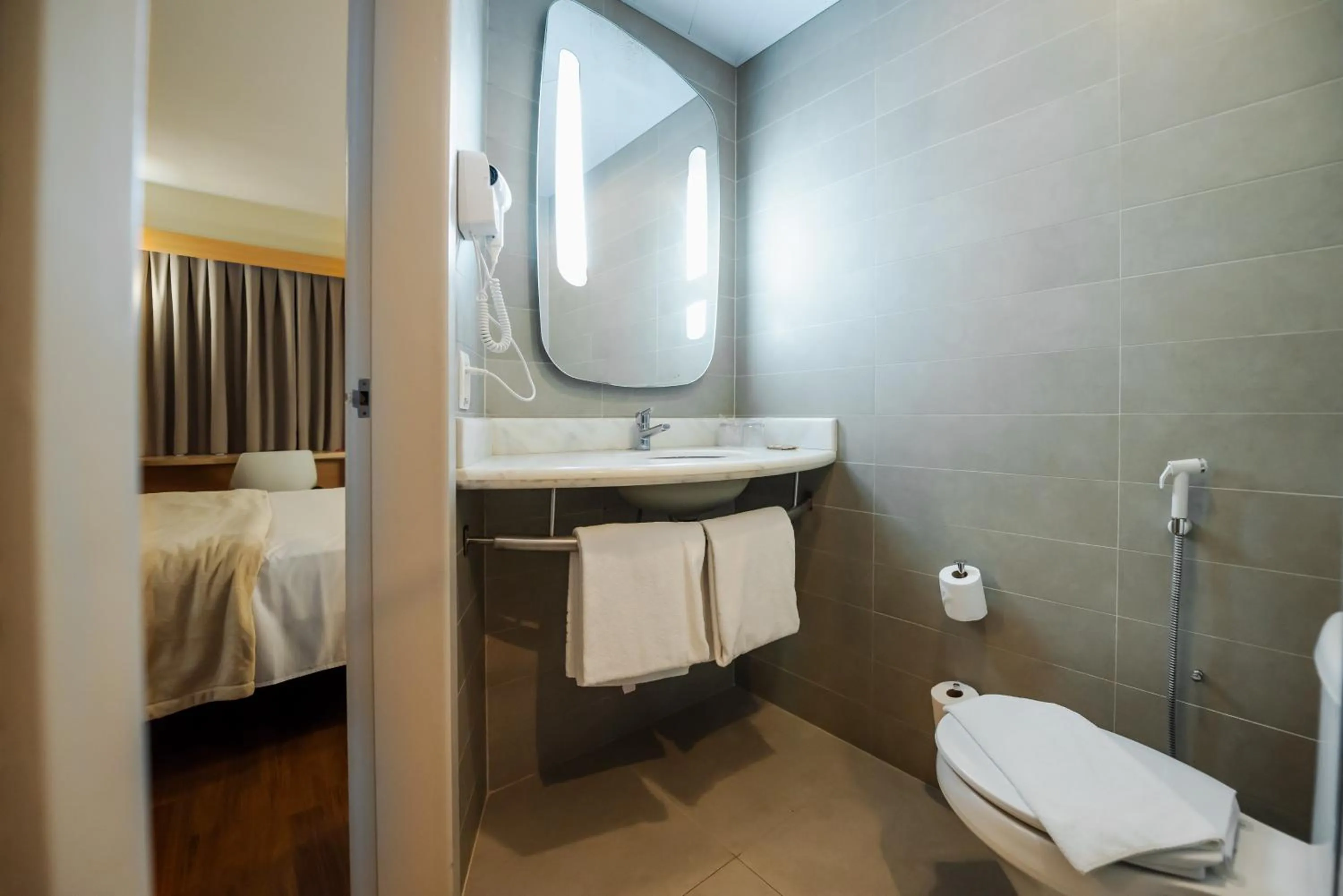 Bathroom in Ibis Florianopolis