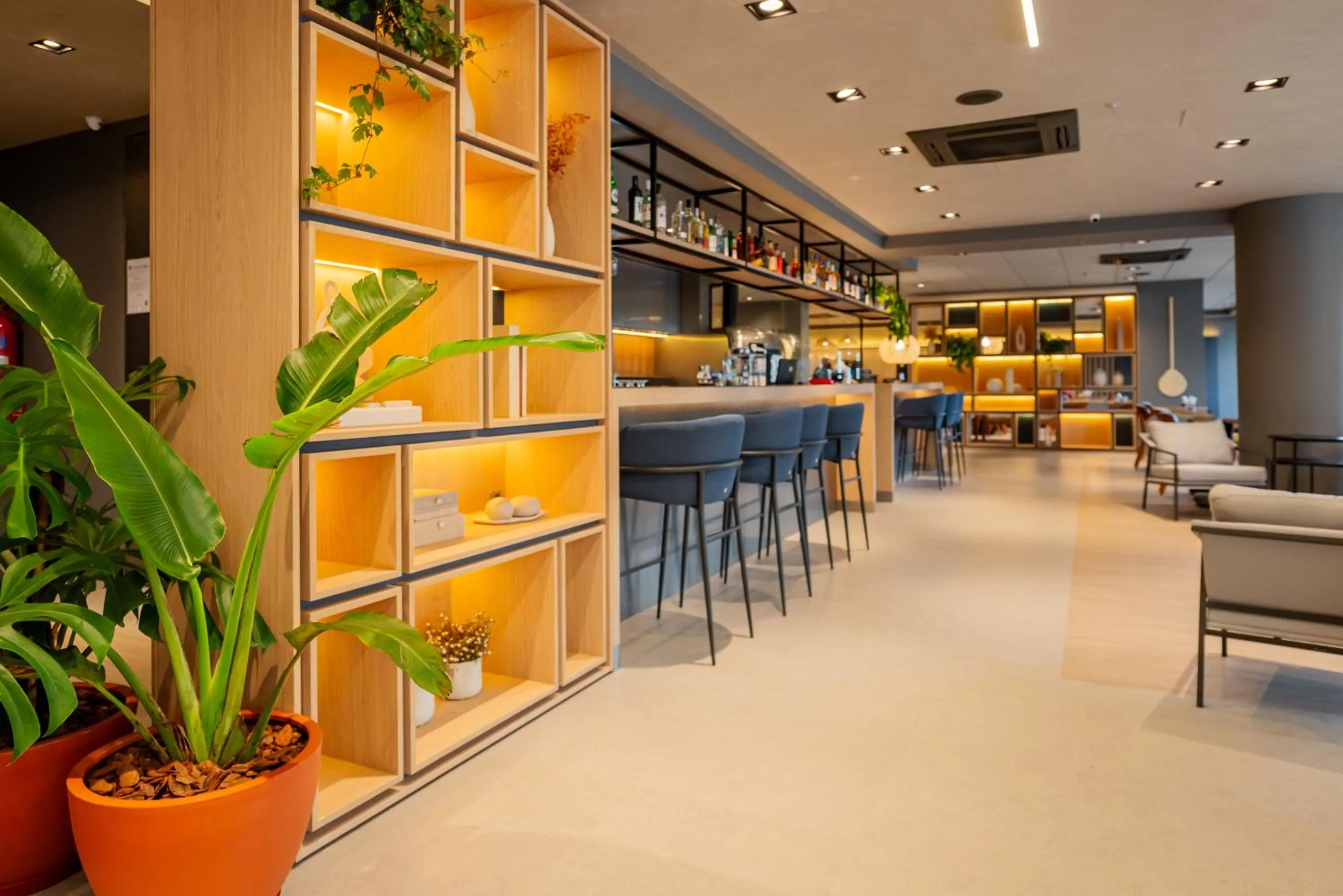 Lounge or bar in Ibis Florianopolis