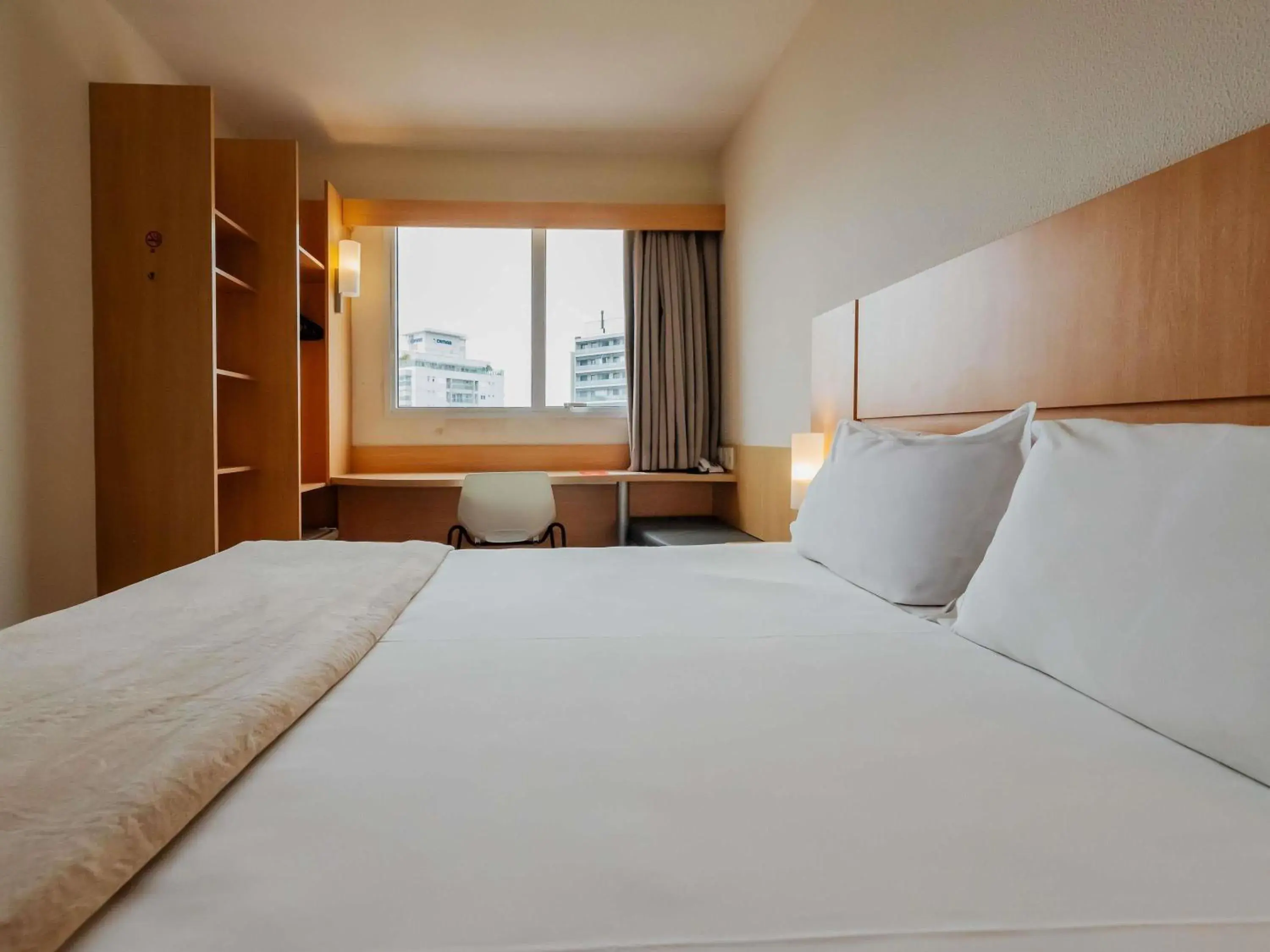 Bedroom, Bed in Ibis Florianopolis Bedroom, Bed in Ibis Florianopolis