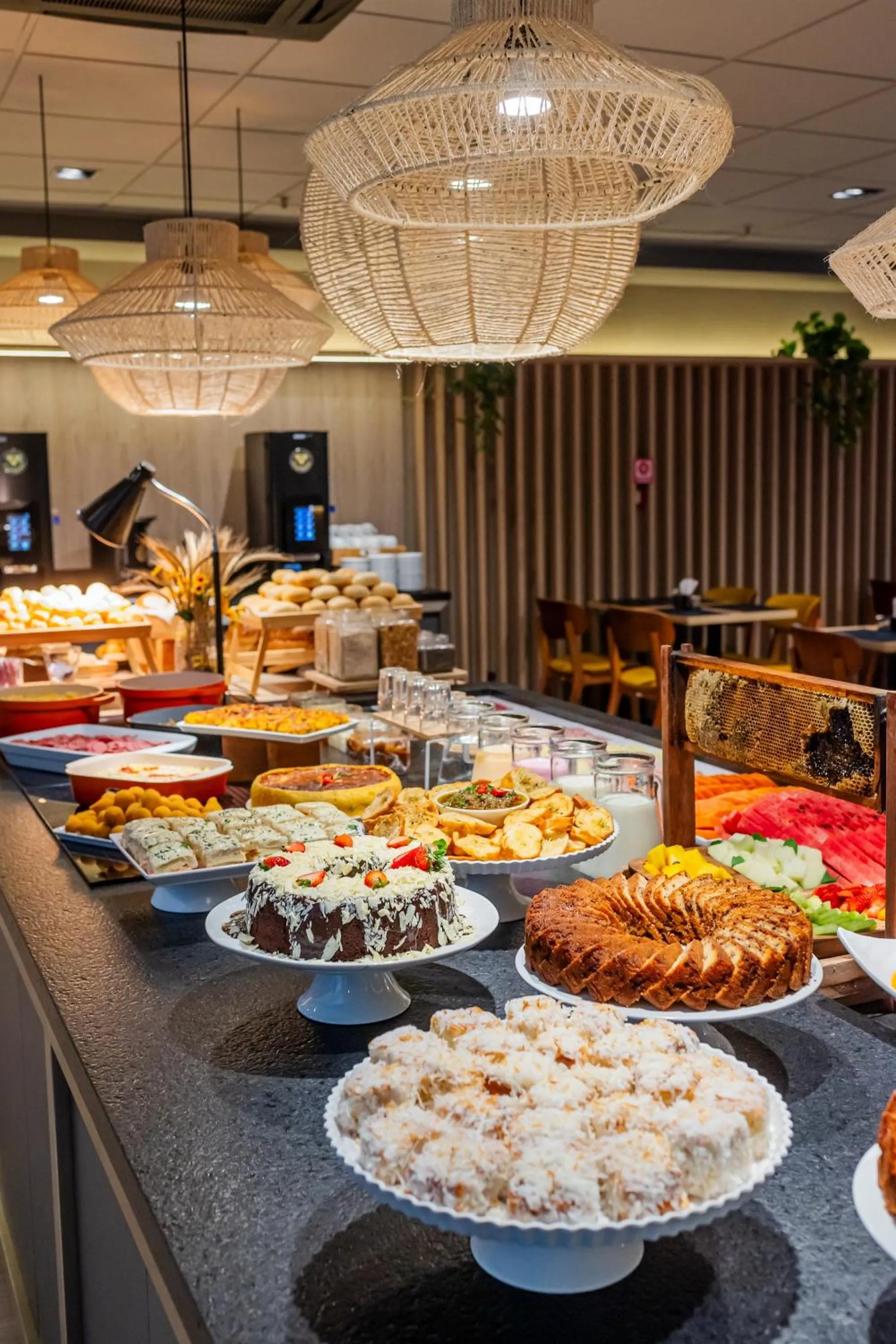 Buffet breakfast in Ibis Florianopolis
