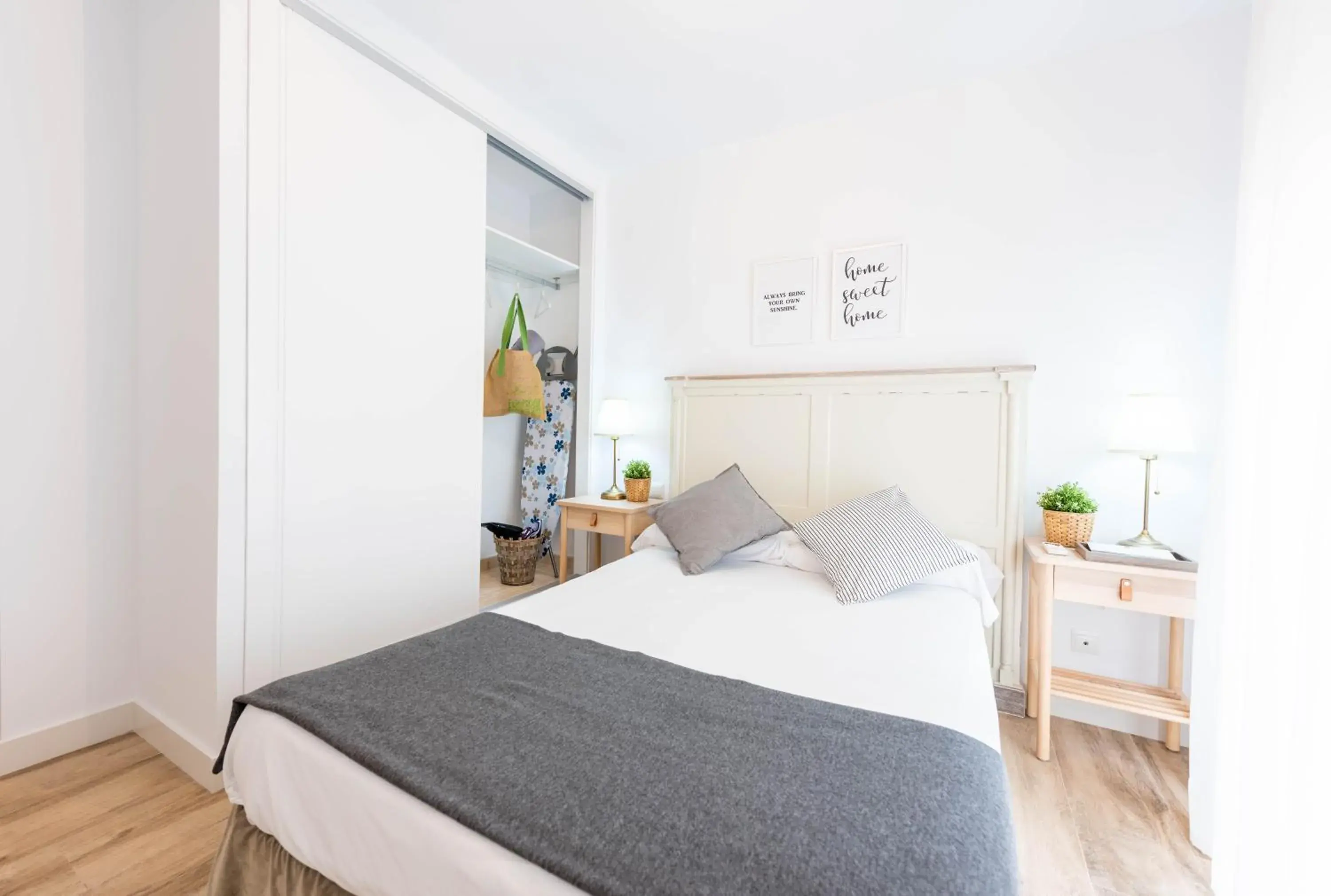 Bed in Apartamentos Toboso Plaza Bed in Apartamentos Toboso Plaza