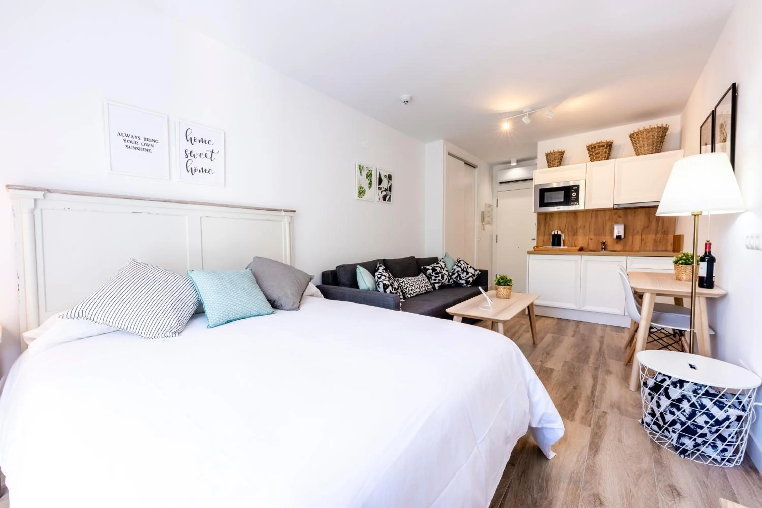 Bed in Apartamentos Toboso Plaza