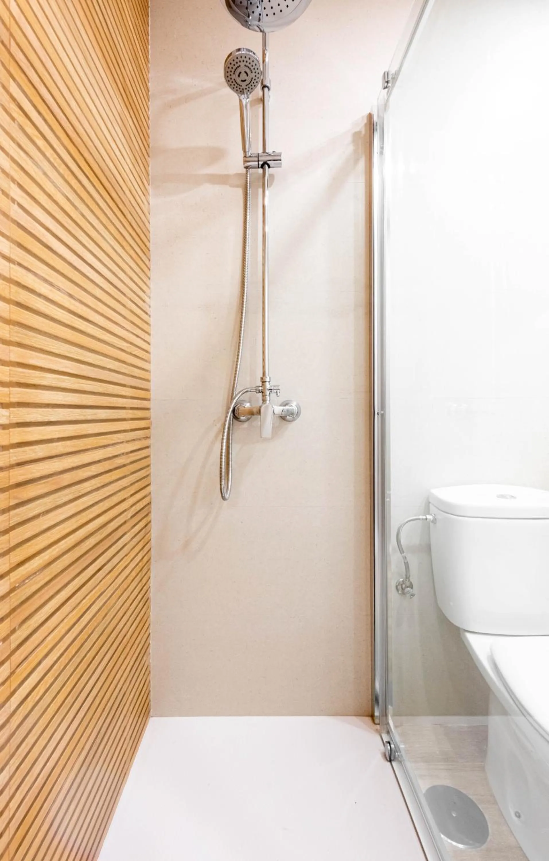 Bathroom in Apartamentos Toboso Plaza