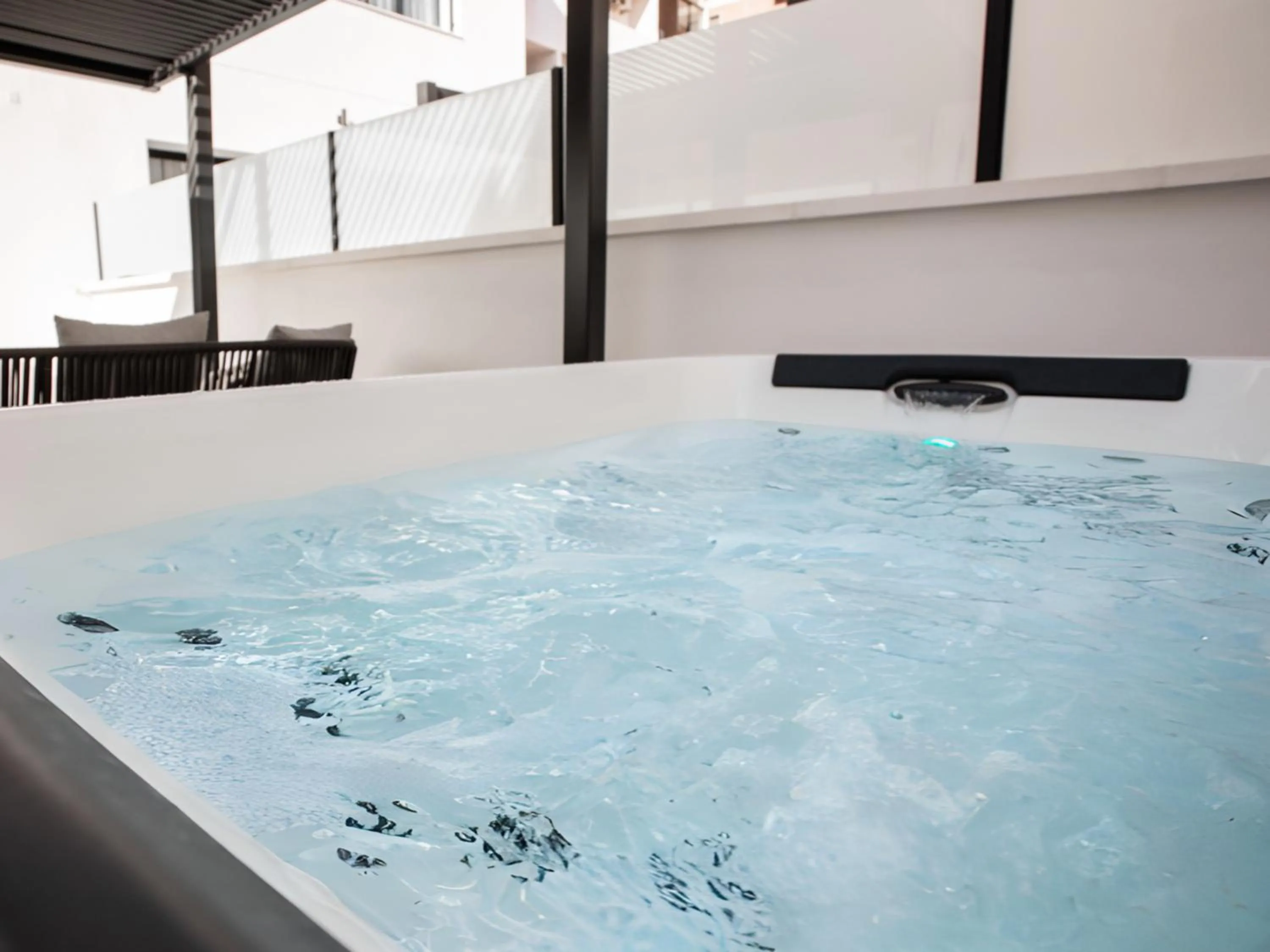 Hot Tub in HO Paseo de Almería 9 By Olivencia