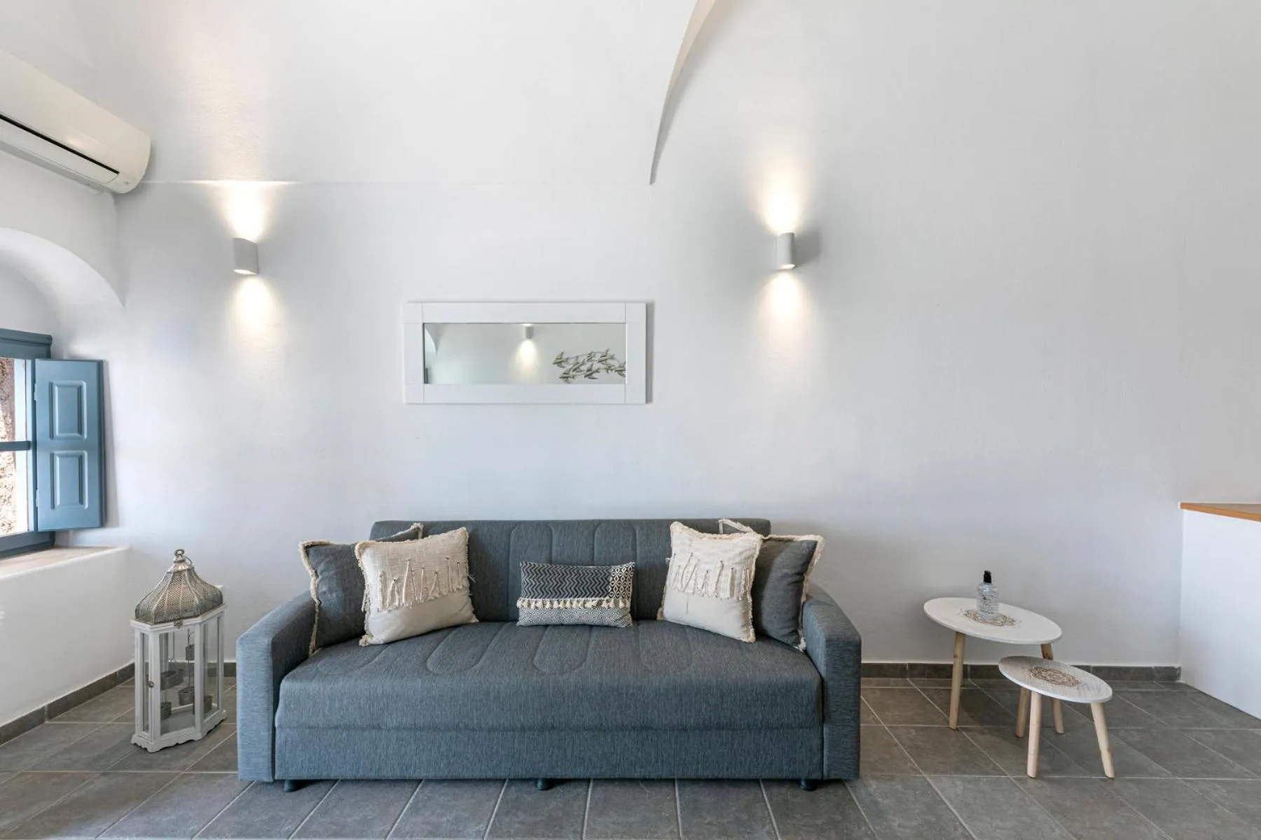 Bed in Caldera Senses