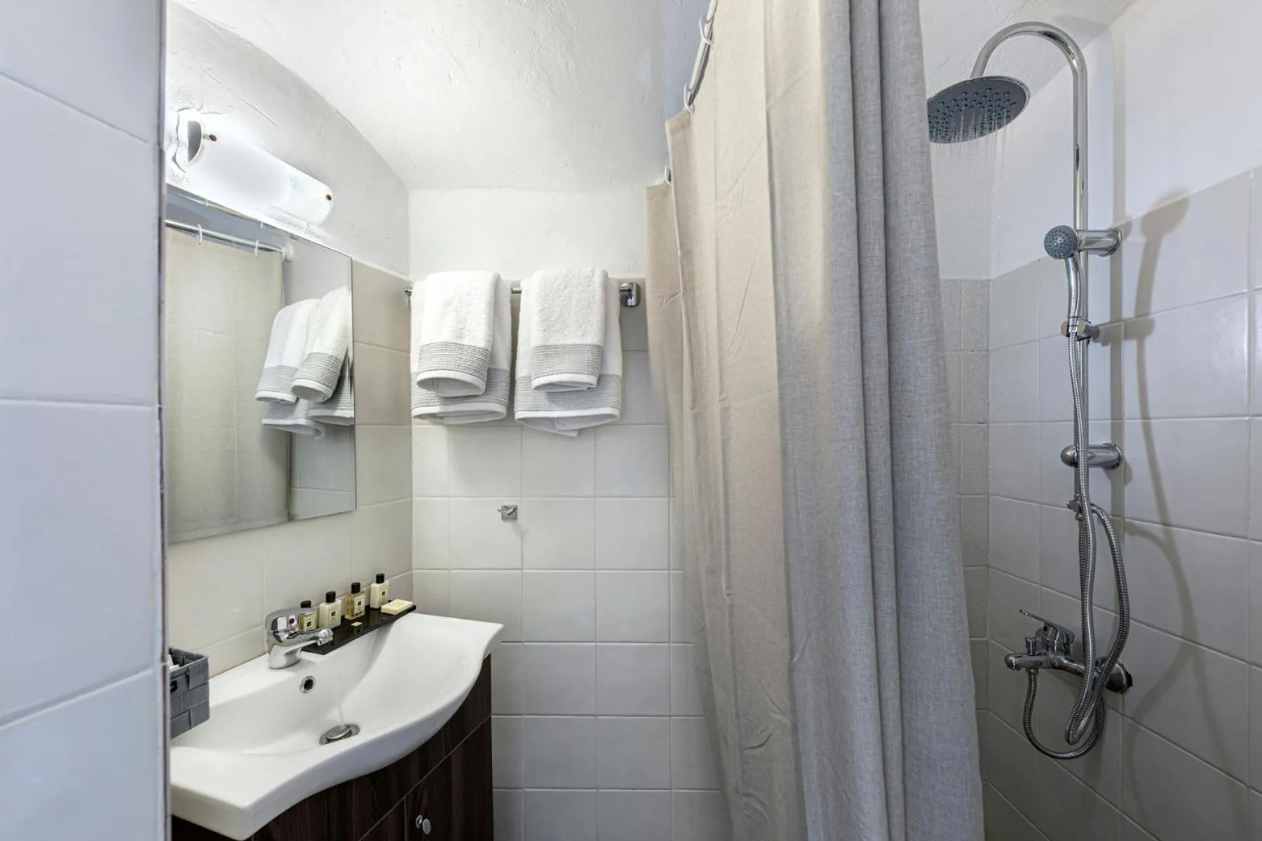 Bathroom in Caldera Senses