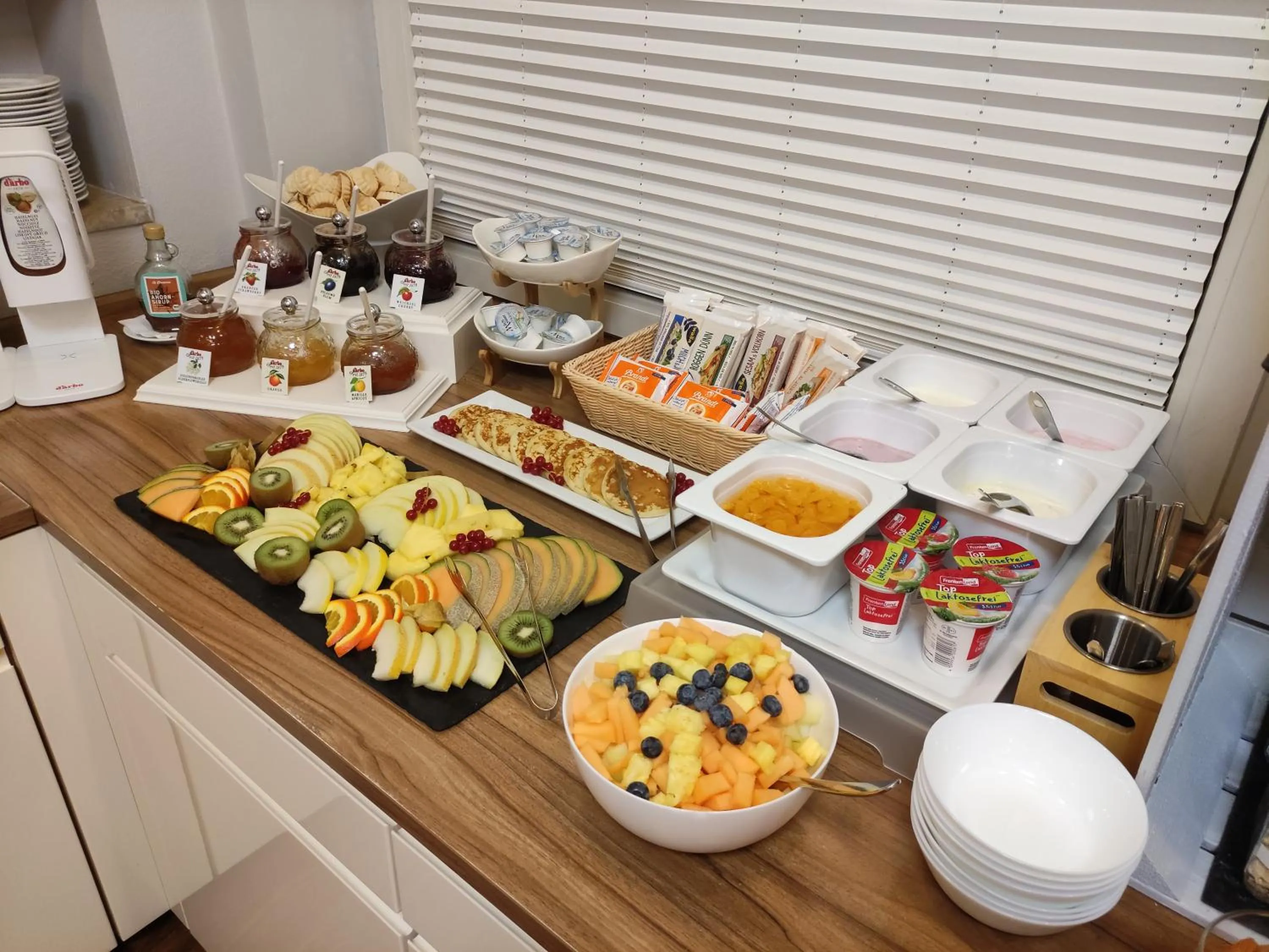 Breakfast in REGIOHOTEL Germania am Kurpark Bad Harzburg