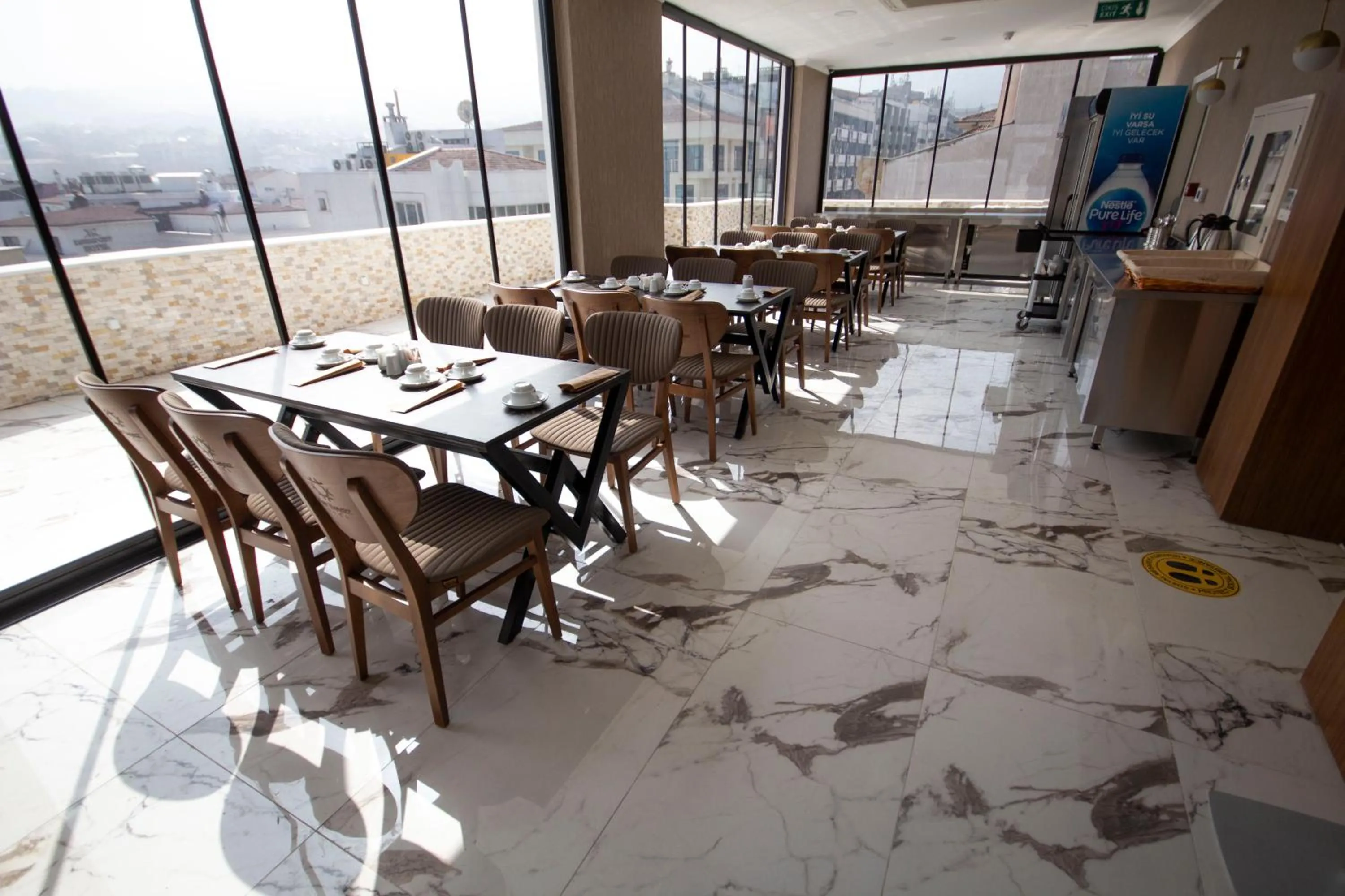 Restaurant/places to eat in KAR BEYAZ HOTEL BURSA