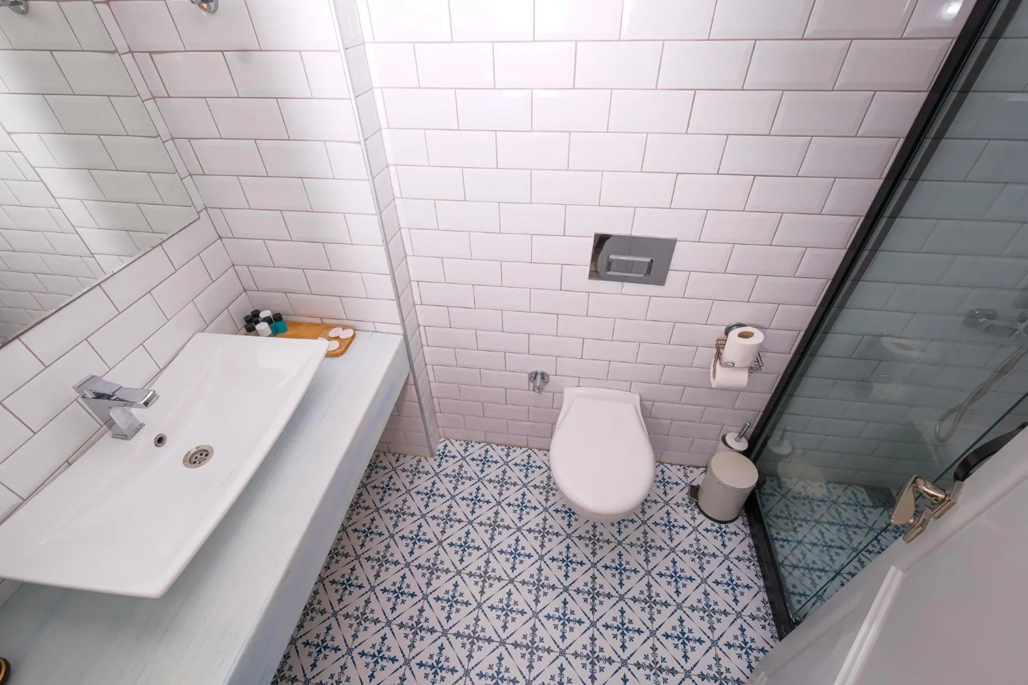 Toilet in Kybele Alaçatı