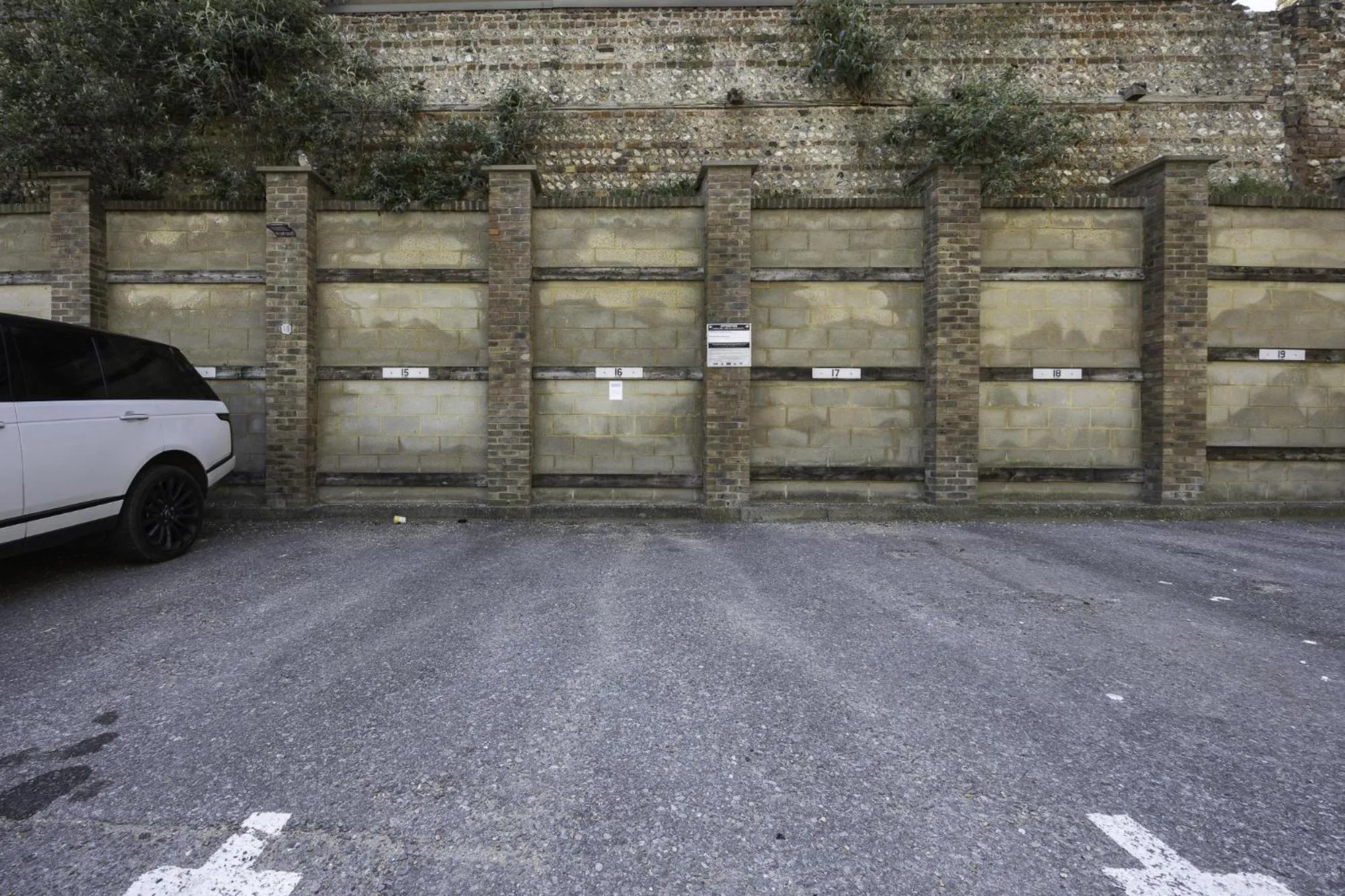 Day in Ocean Walk - By My Getaways - Free Parking