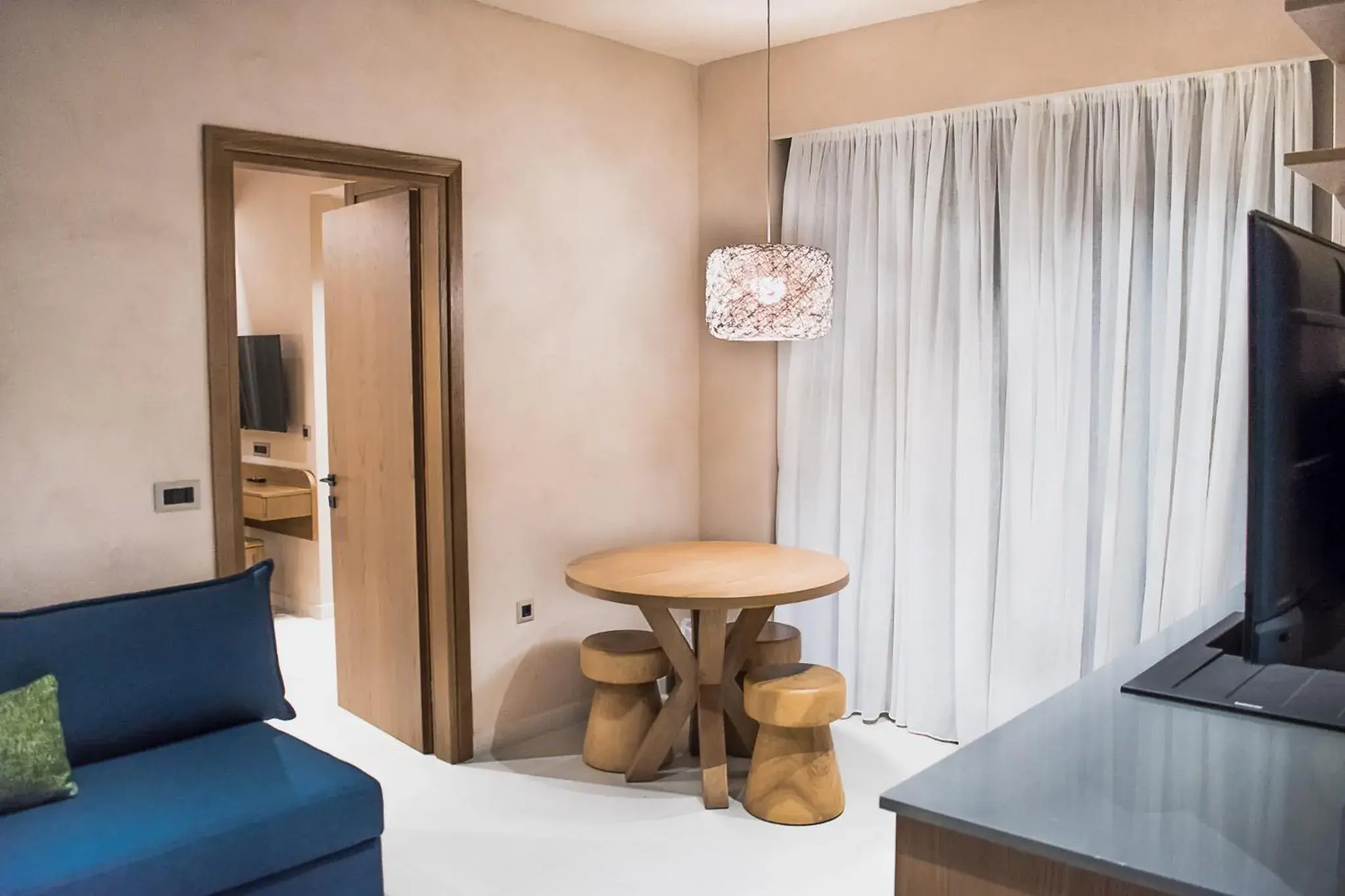 Deluxe Suite with Sea View - single occupancy in Panorama Hotel Deluxe Suite with Sea View - single occupancy in Panorama Hotel
