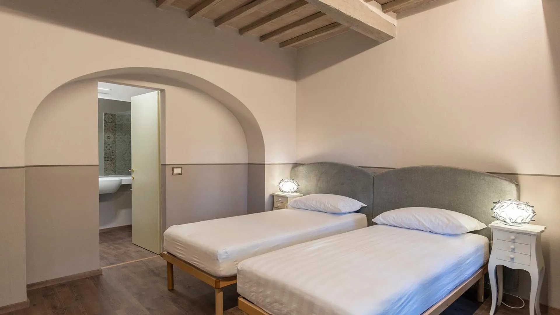 Other, Bed in Finestra Su Siena 16, Emma Villas