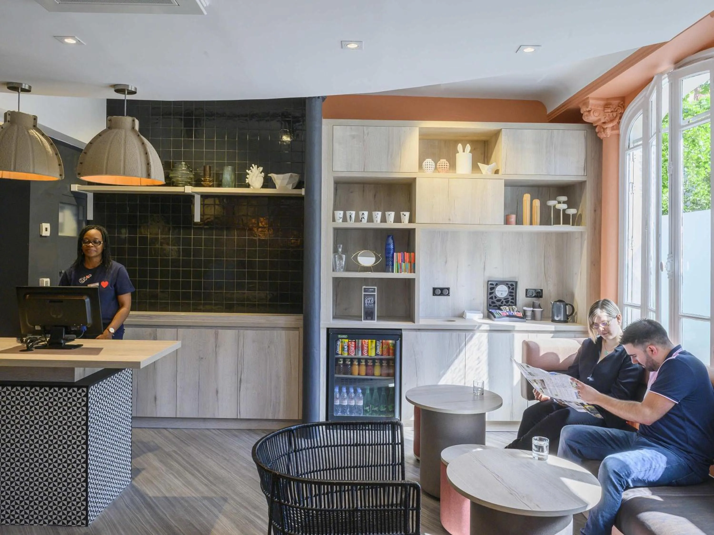 Lounge or bar in ibis Paris Tour Montparnasse 15eme