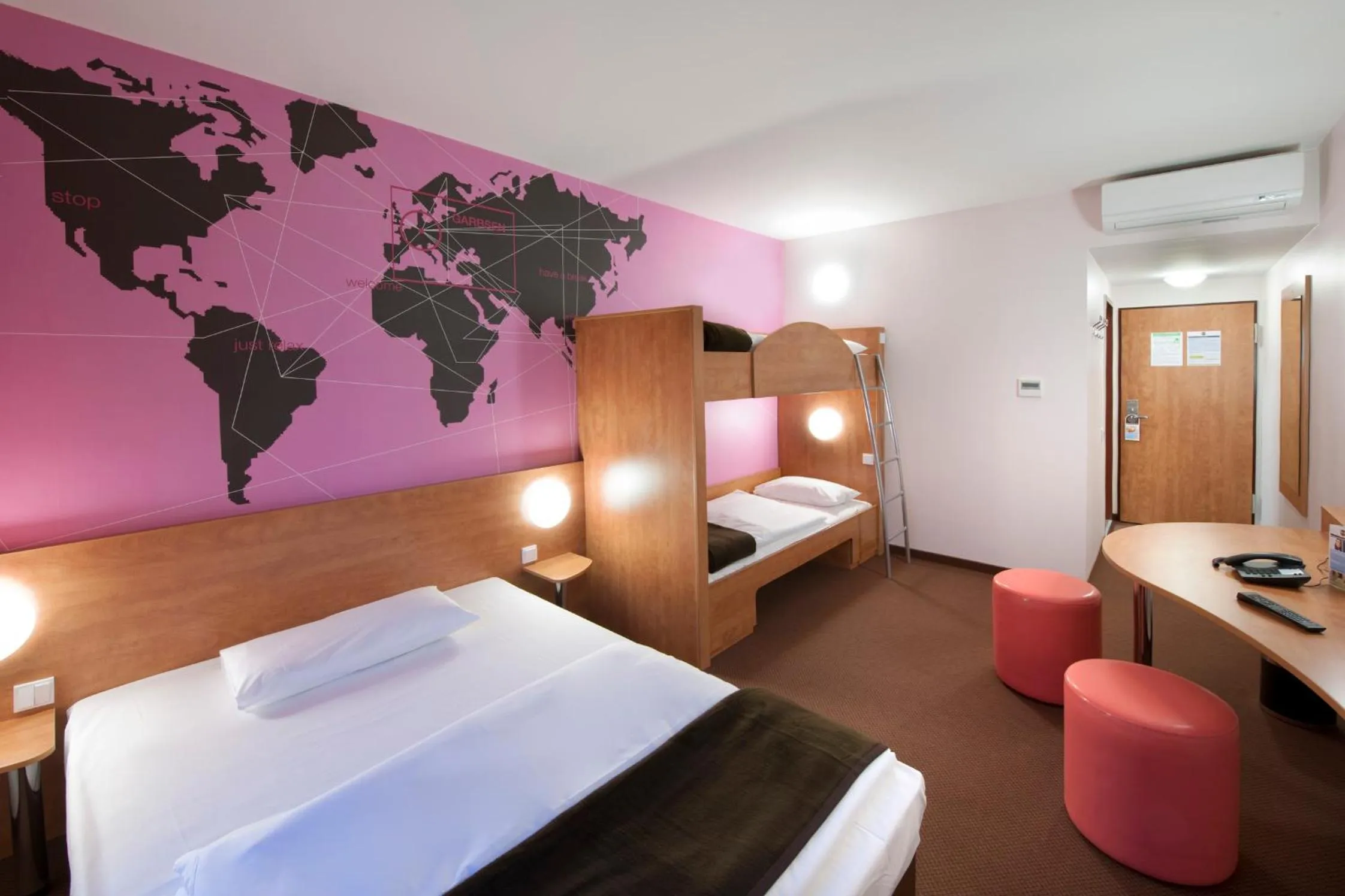 Other, Bed in Hotel Hannover-Garbsen